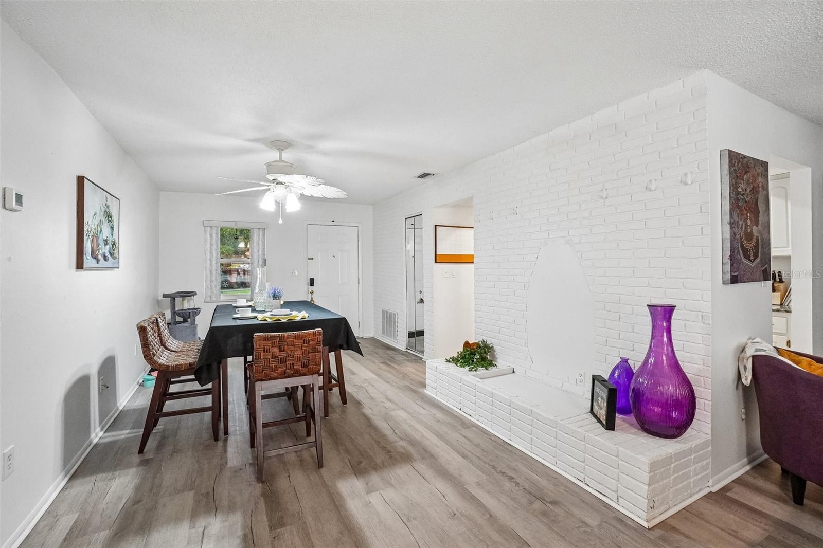 TOWNHOUSES AT BONNIE BAY CONDO - Residential