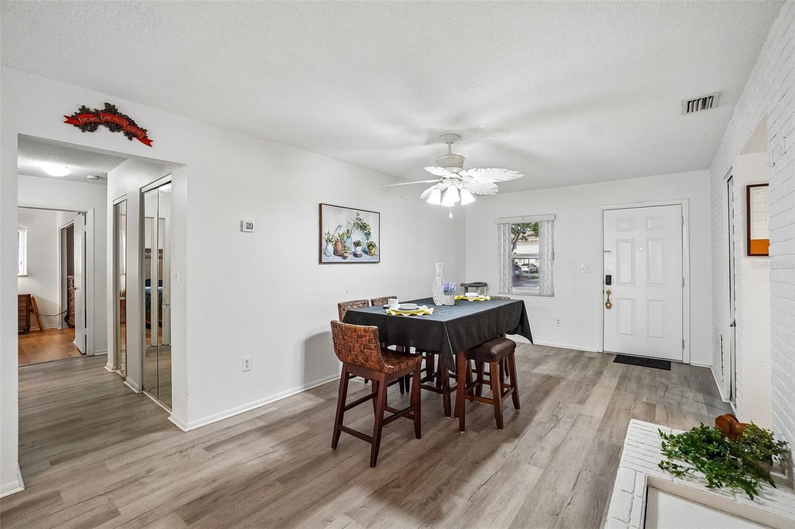 TOWNHOUSES AT BONNIE BAY CONDO - Residential