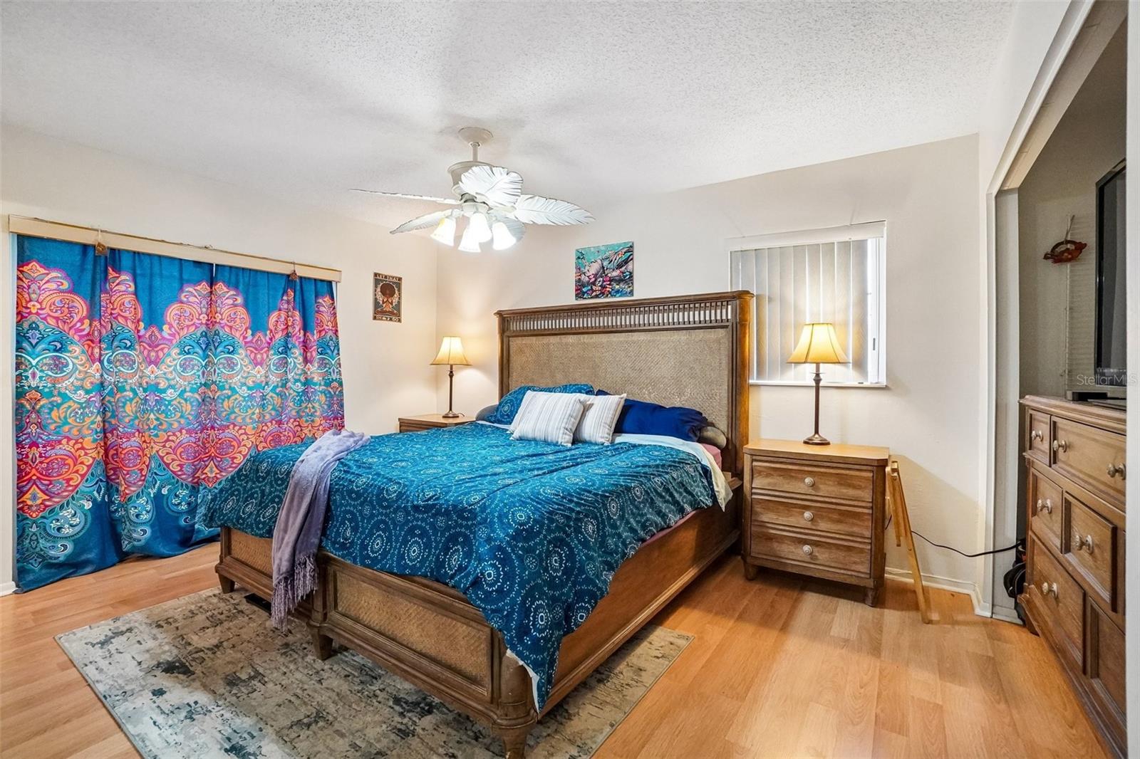 TOWNHOUSES AT BONNIE BAY CONDO - Residential