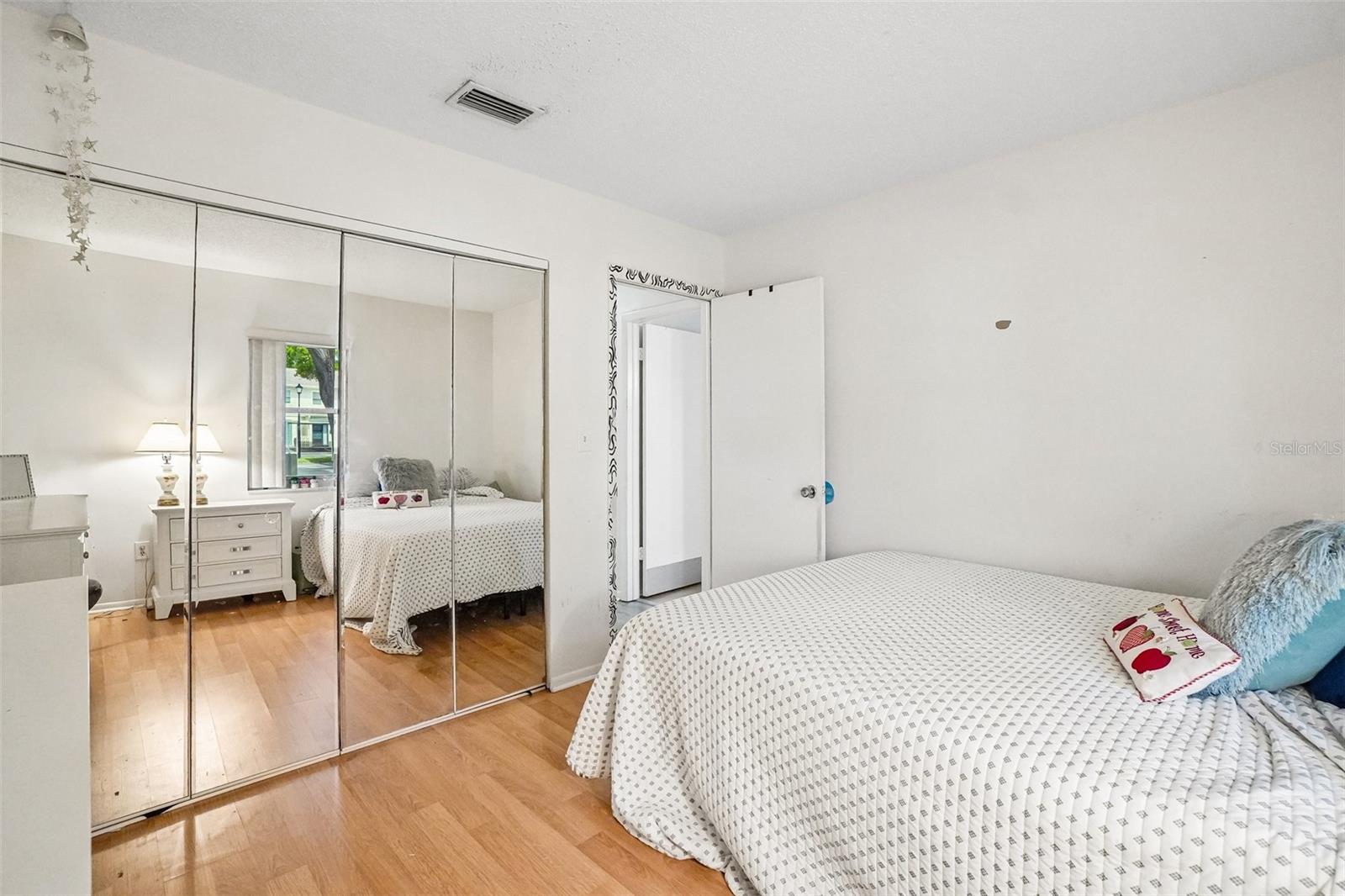 TOWNHOUSES AT BONNIE BAY CONDO - Residential