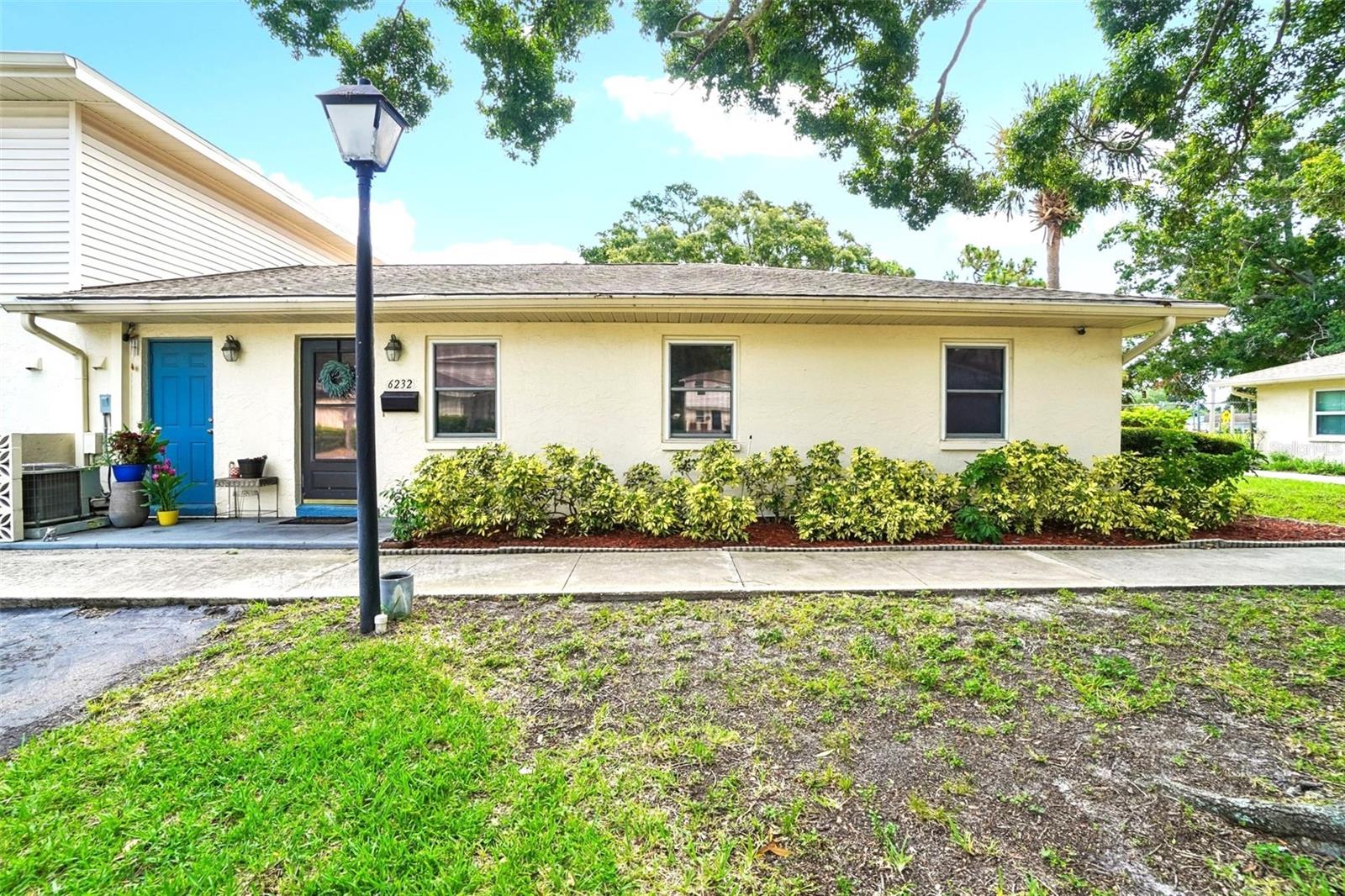 TOWNHOUSES AT BONNIE BAY CONDO - Residential
