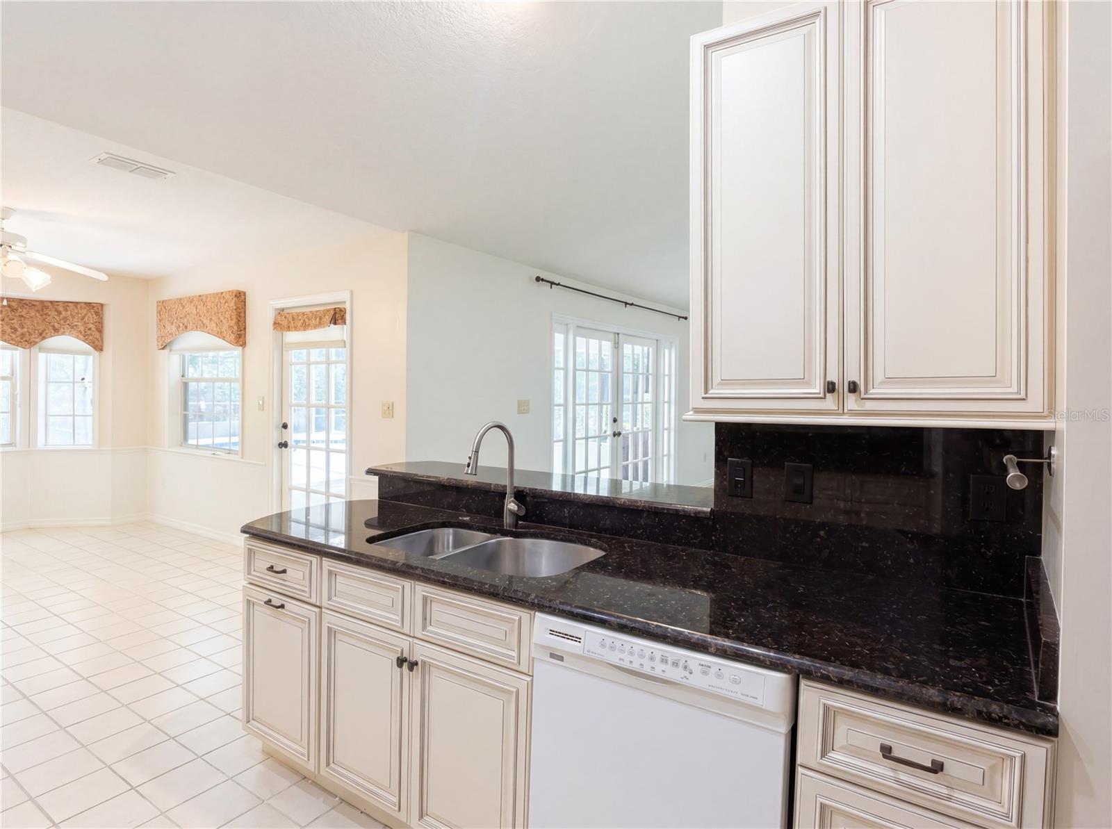 ESTATES AT BENT OAKS - Residential