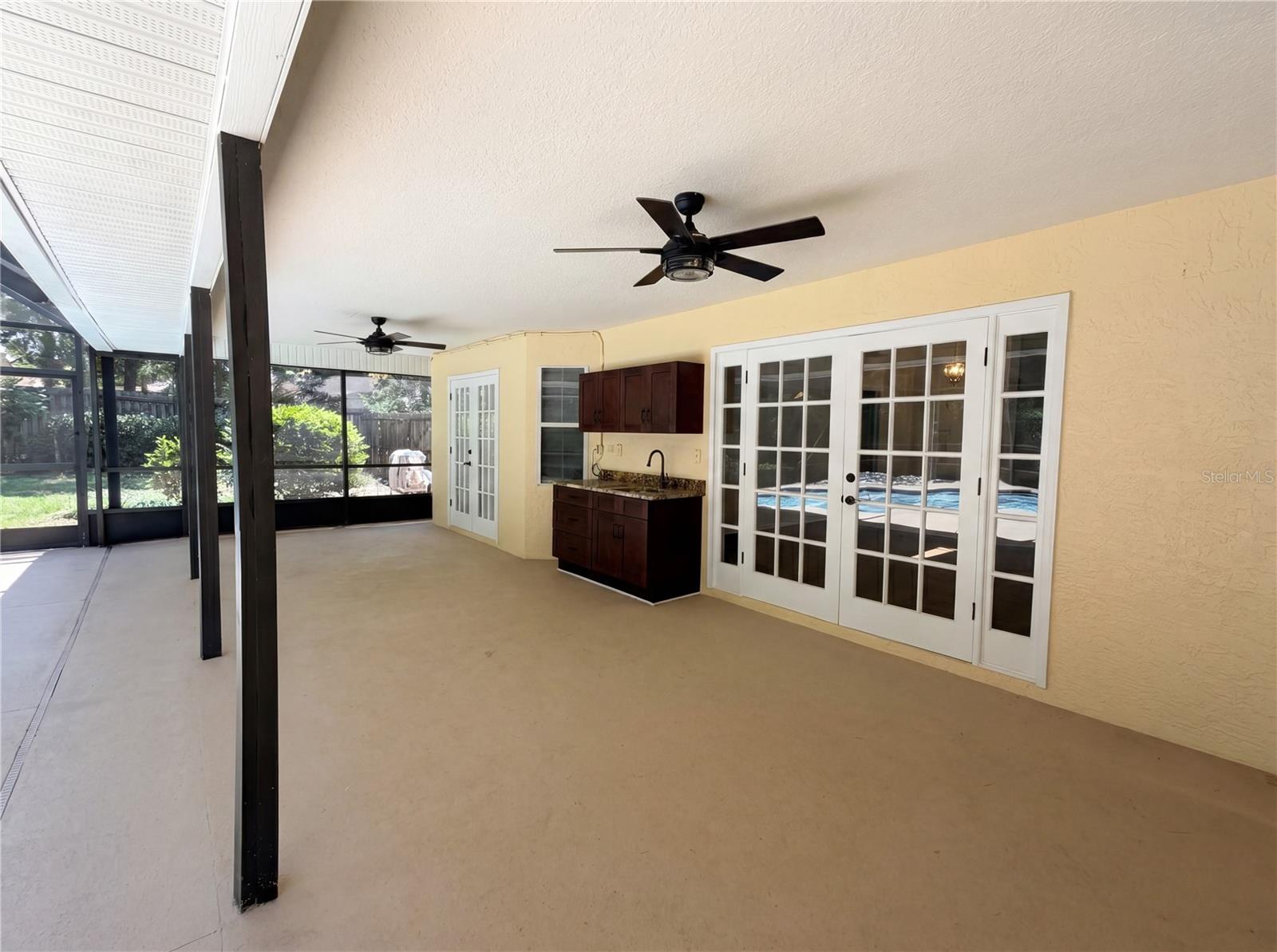 ESTATES AT BENT OAKS - Residential