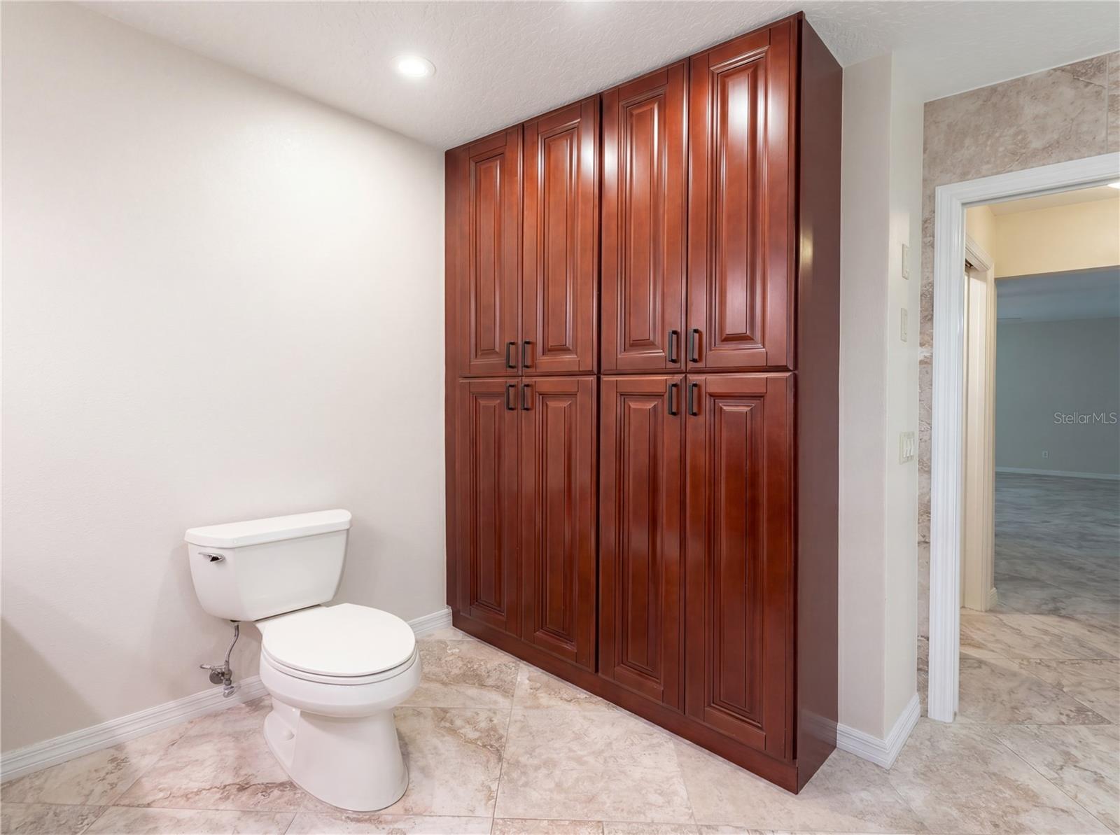 ESTATES AT BENT OAKS - Residential