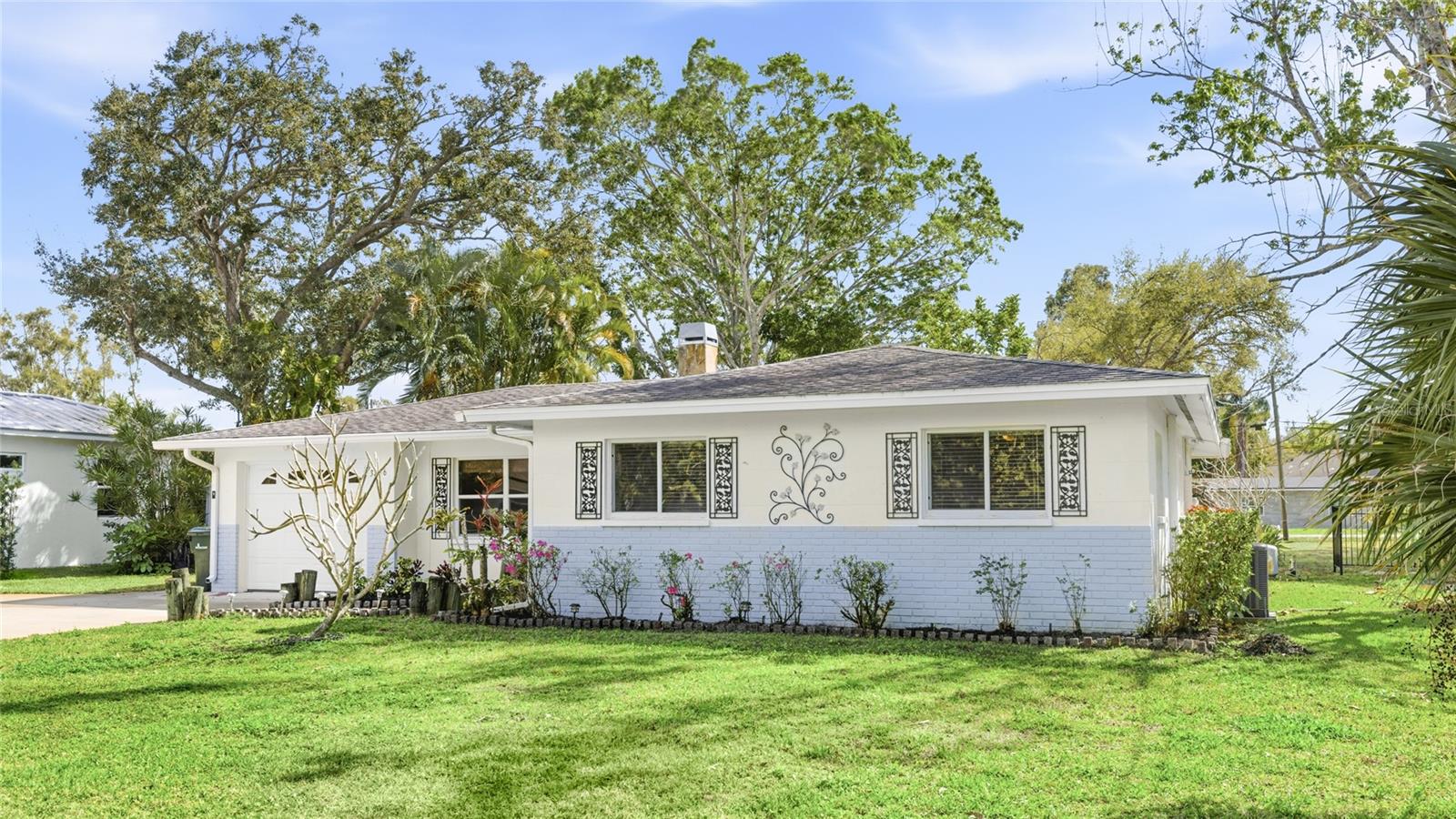 RESTFUL PINES - Residential Lease