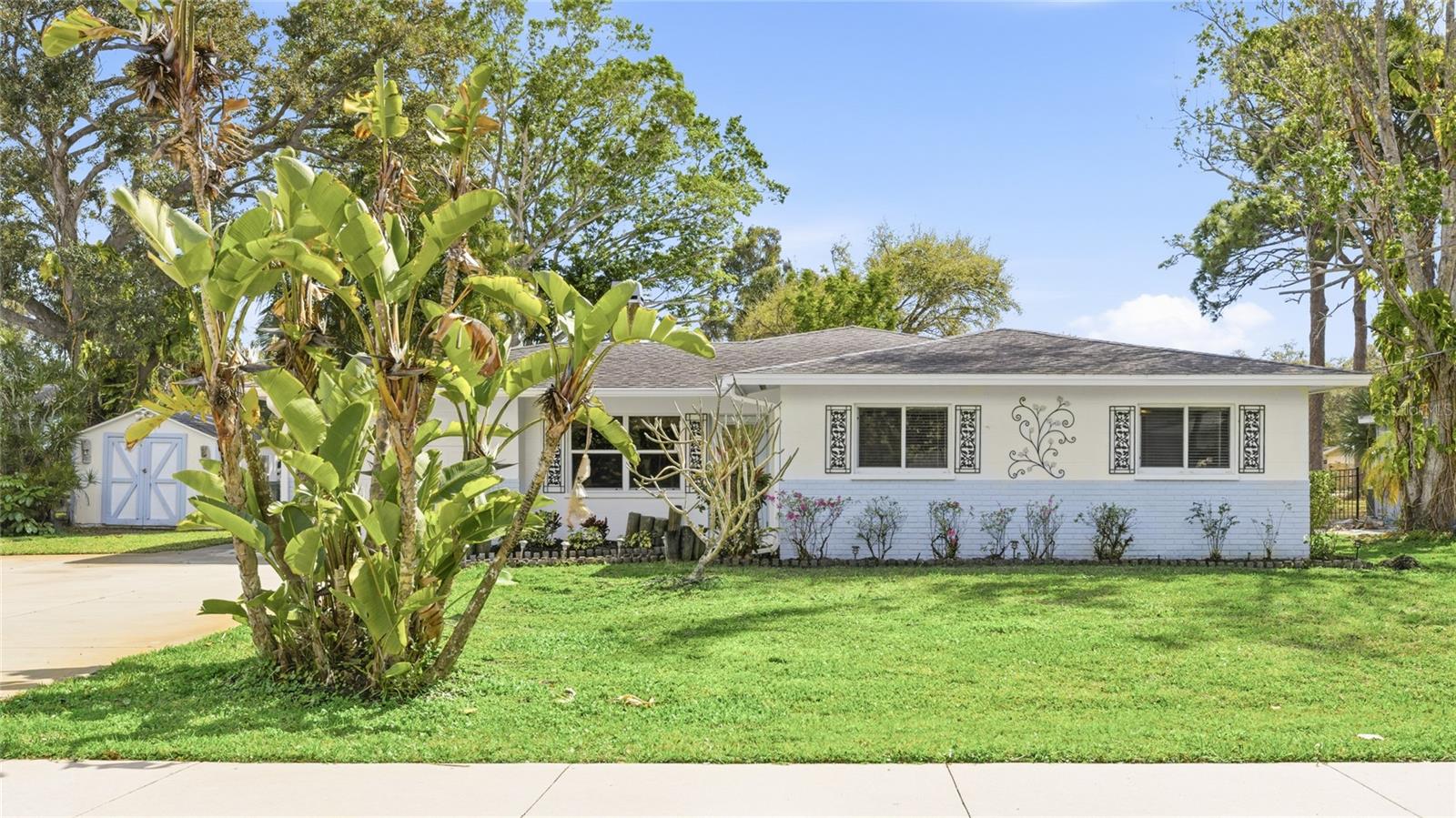 RESTFUL PINES - Residential Lease