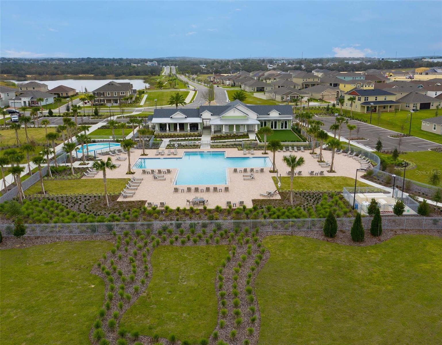 WATERBROOKE - Land