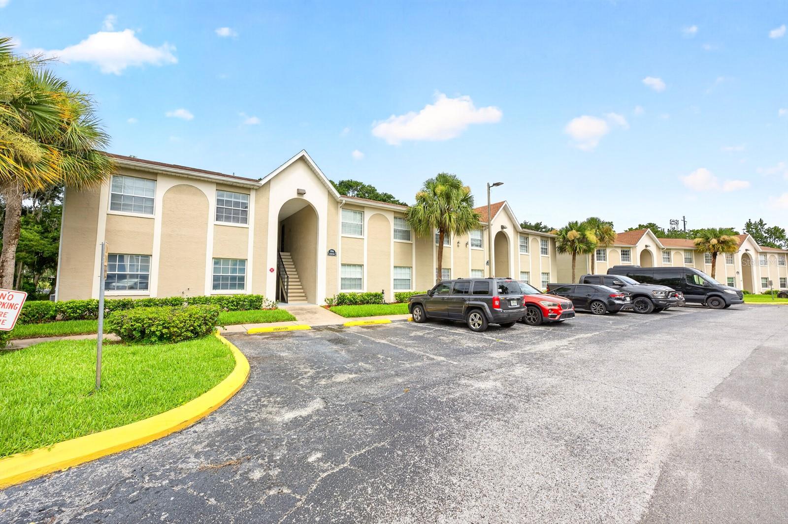 PERSHING OAKS - Residential