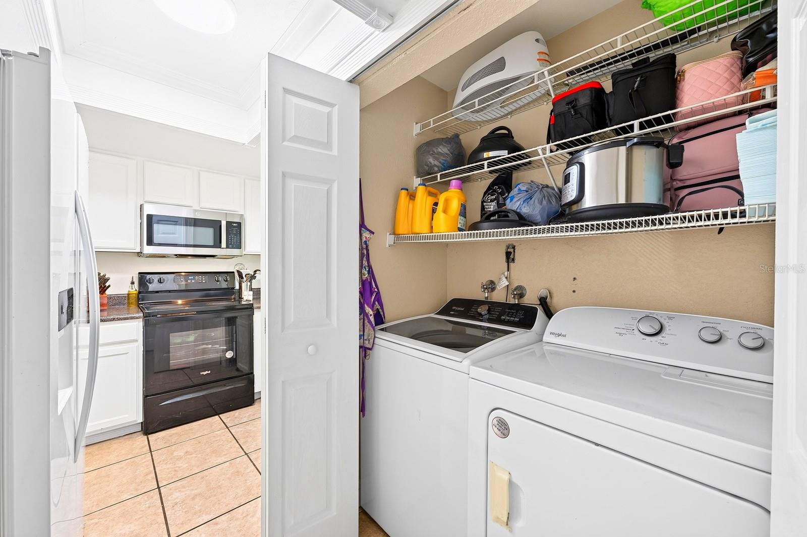 PERSHING OAKS - Residential