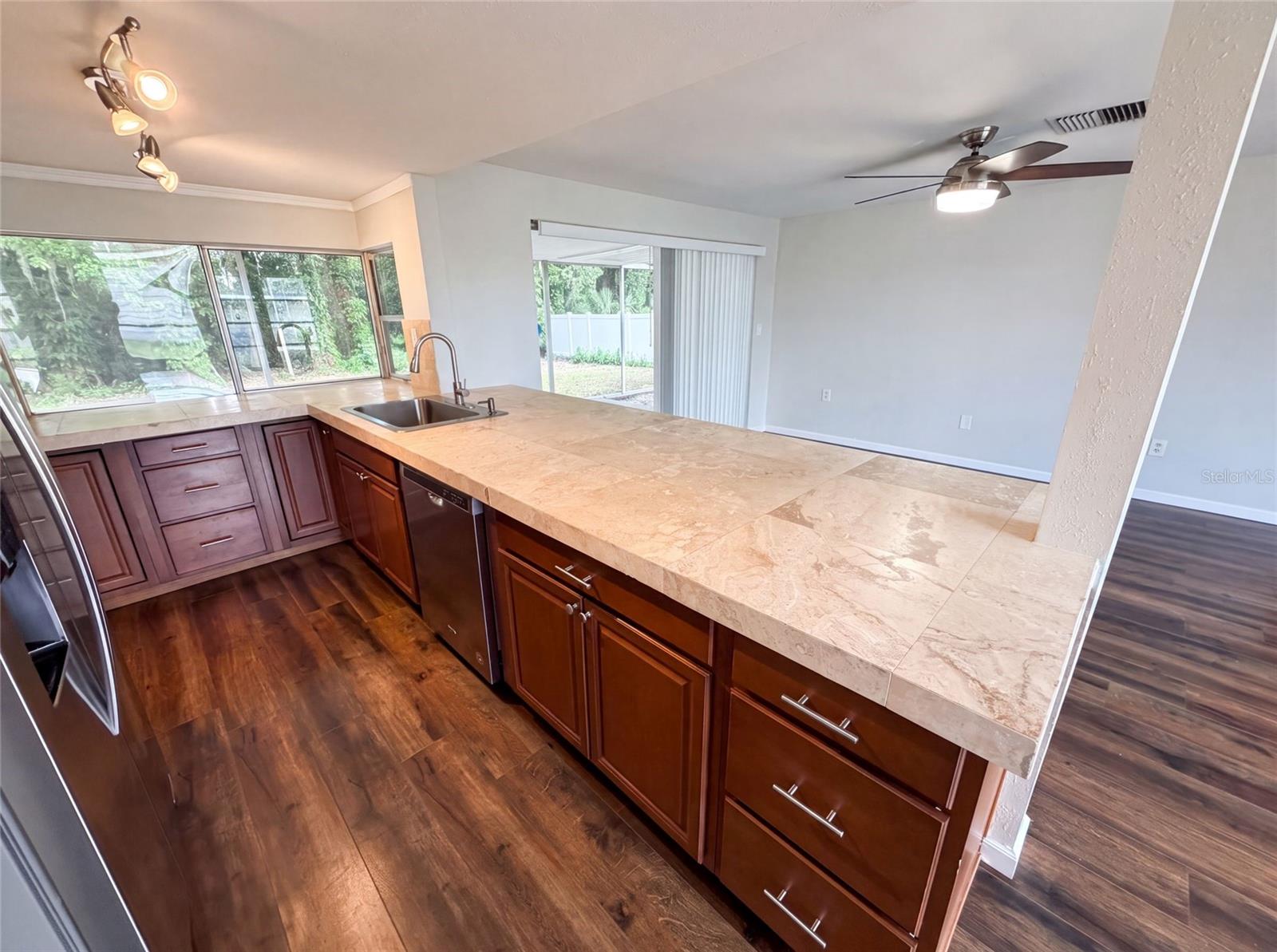 BEACON SQUARE - Residential