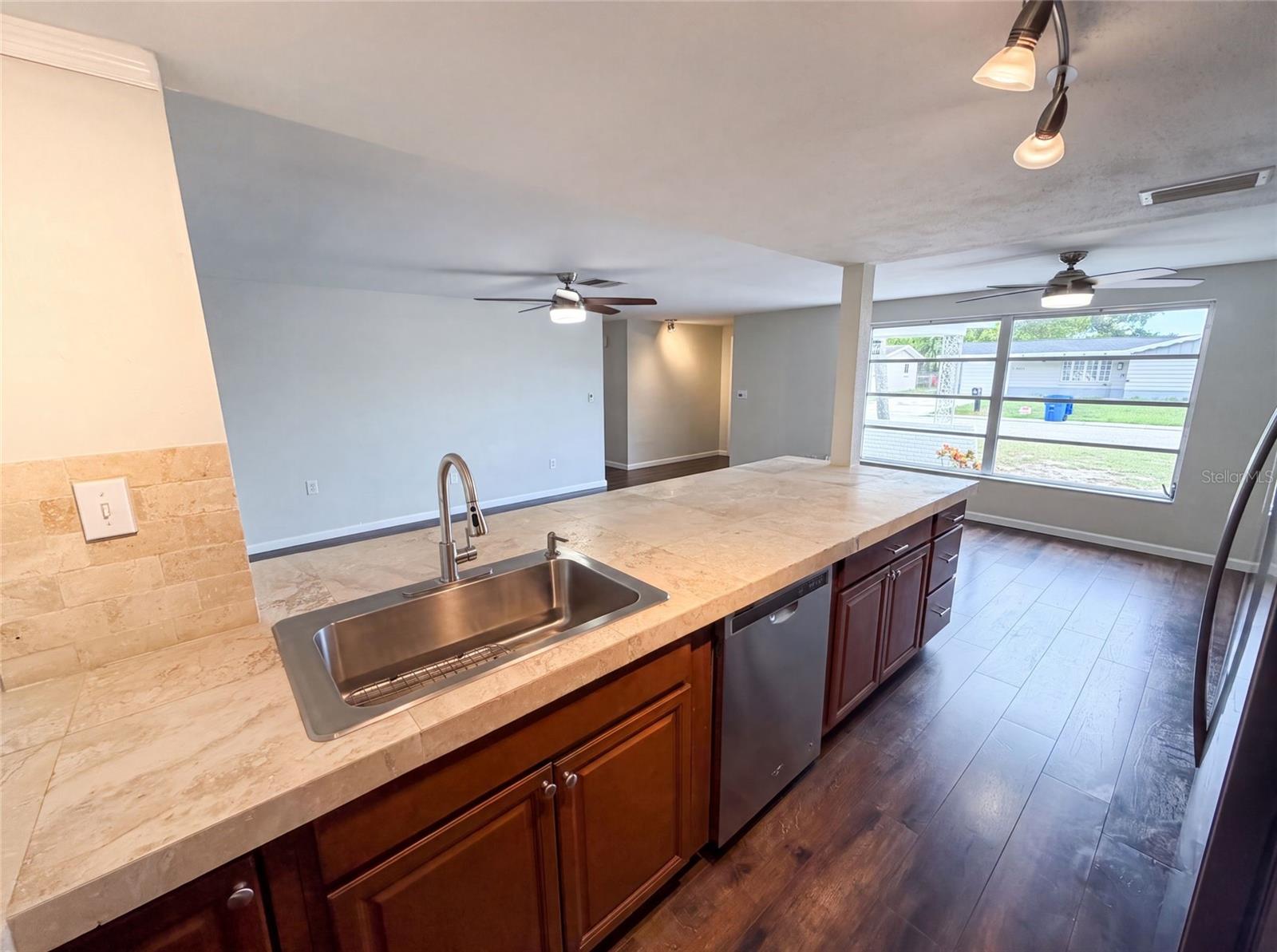 BEACON SQUARE - Residential