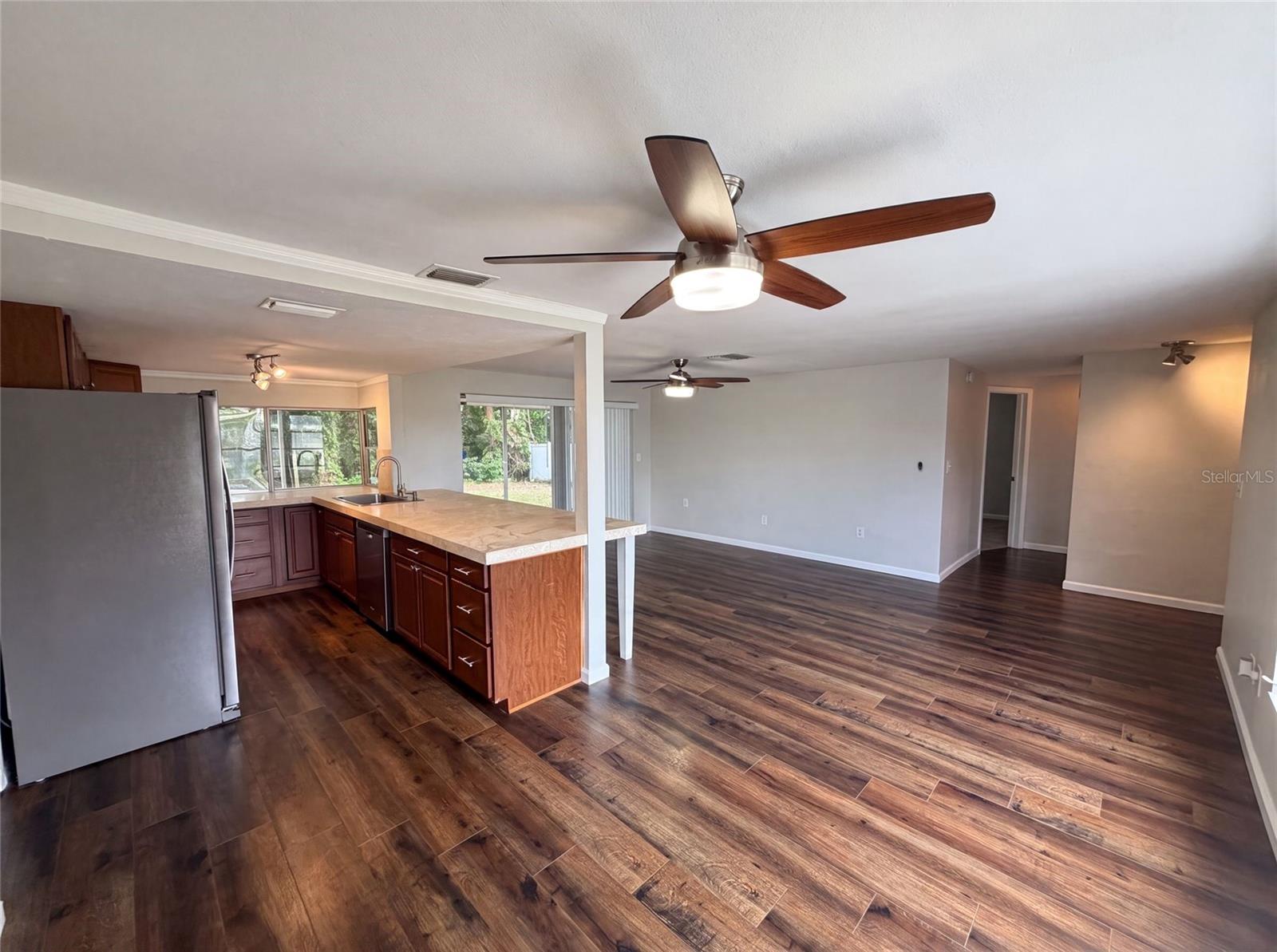 BEACON SQUARE - Residential