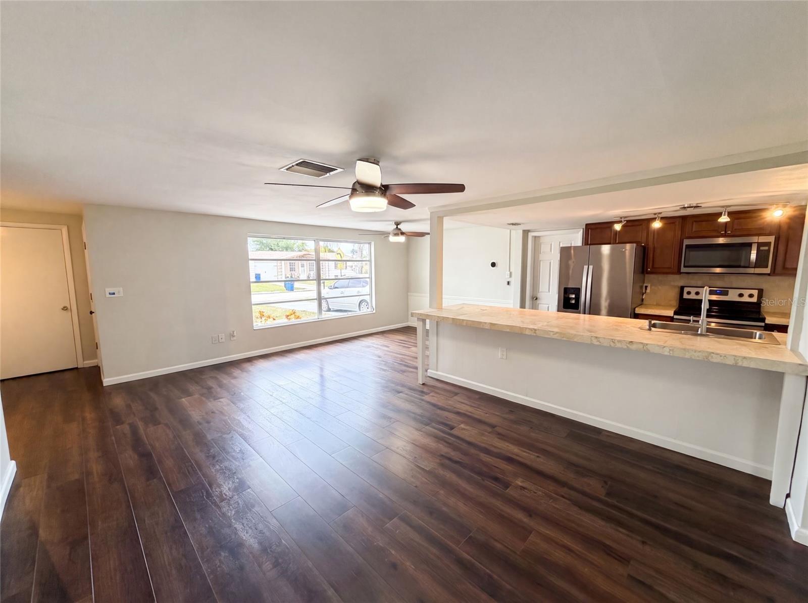 BEACON SQUARE - Residential