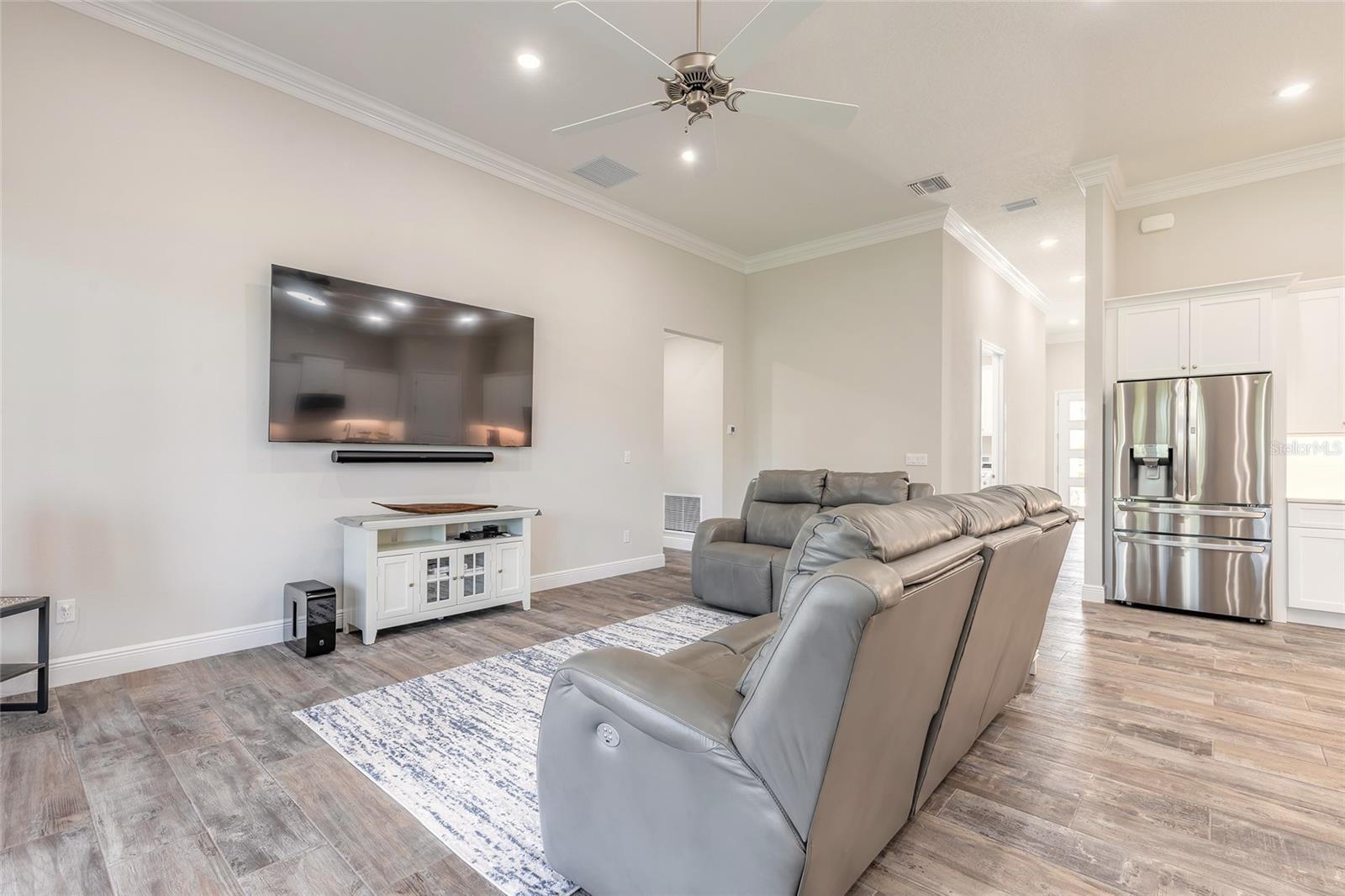 PALMS PH 5 - Residential