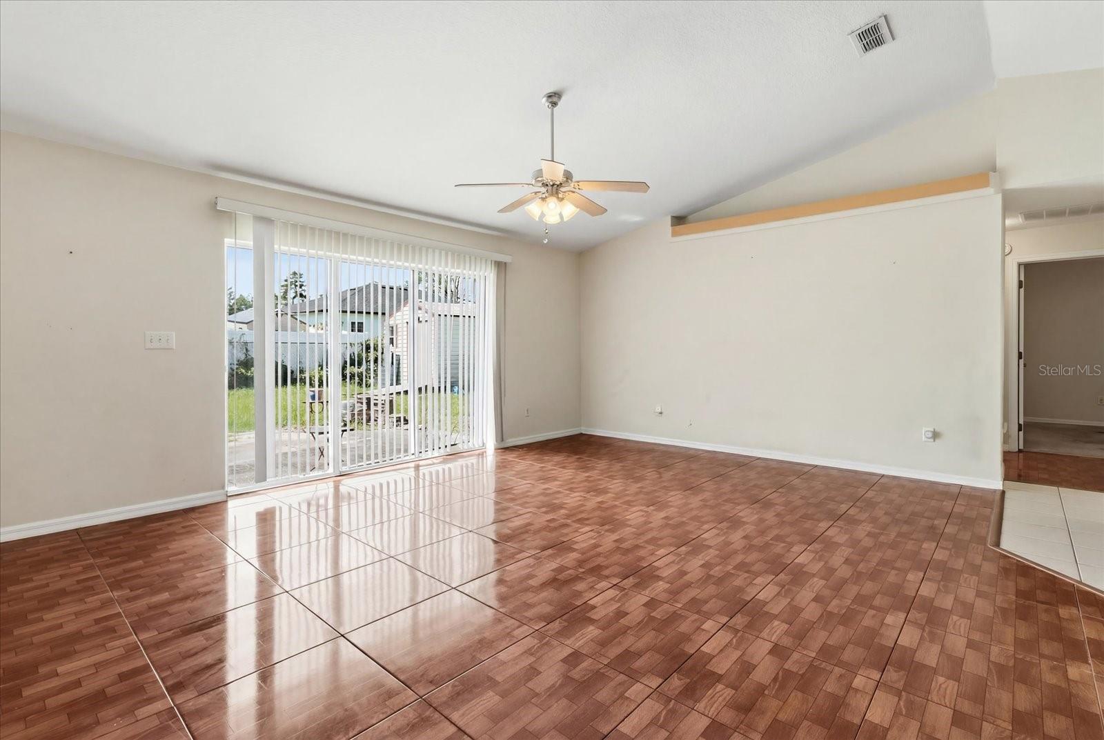 MARION OAKS UN 04 - Residential