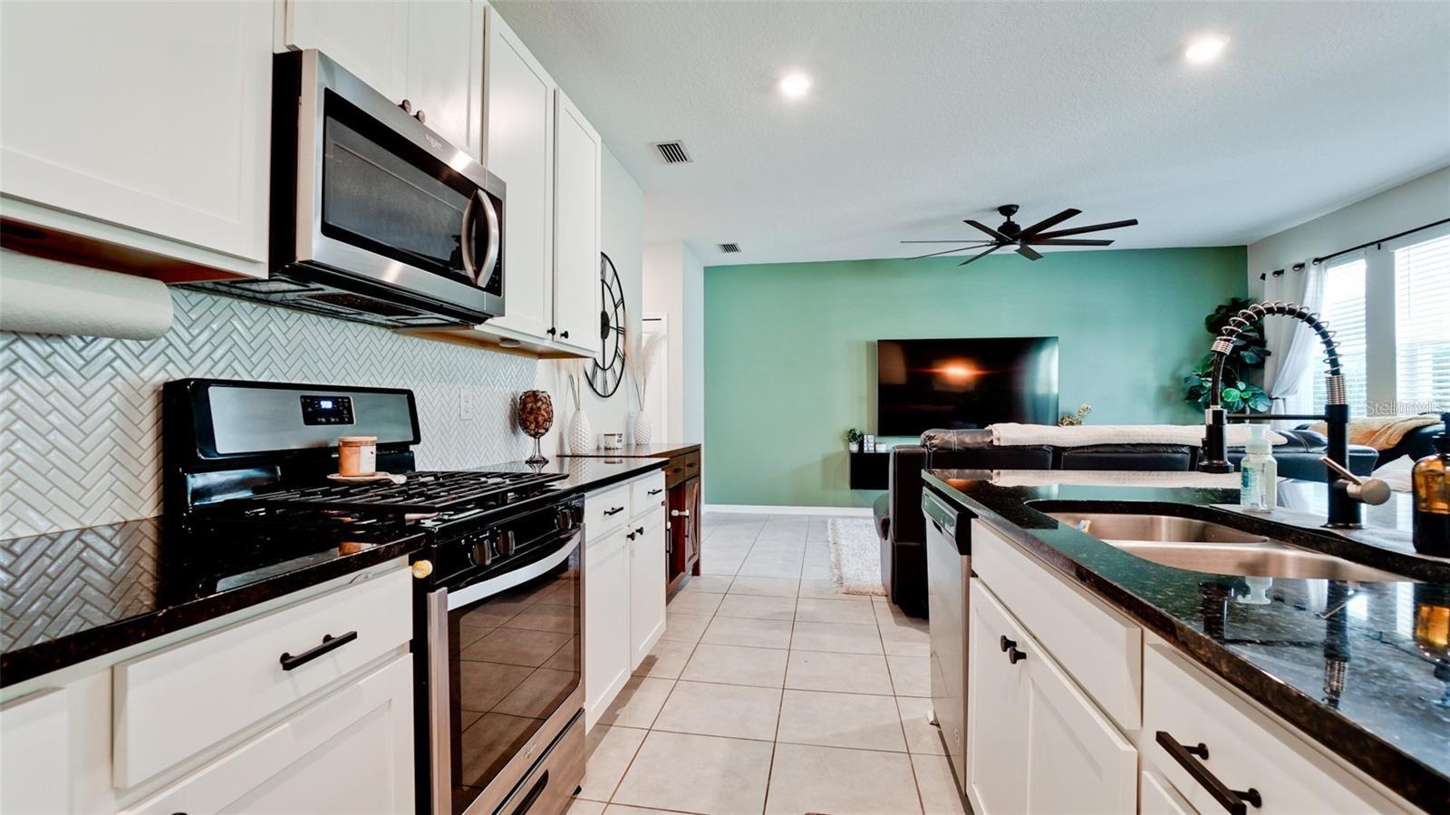 ARTISAN LAKES EAVES BEND PH I SP A-K - Residential Lease