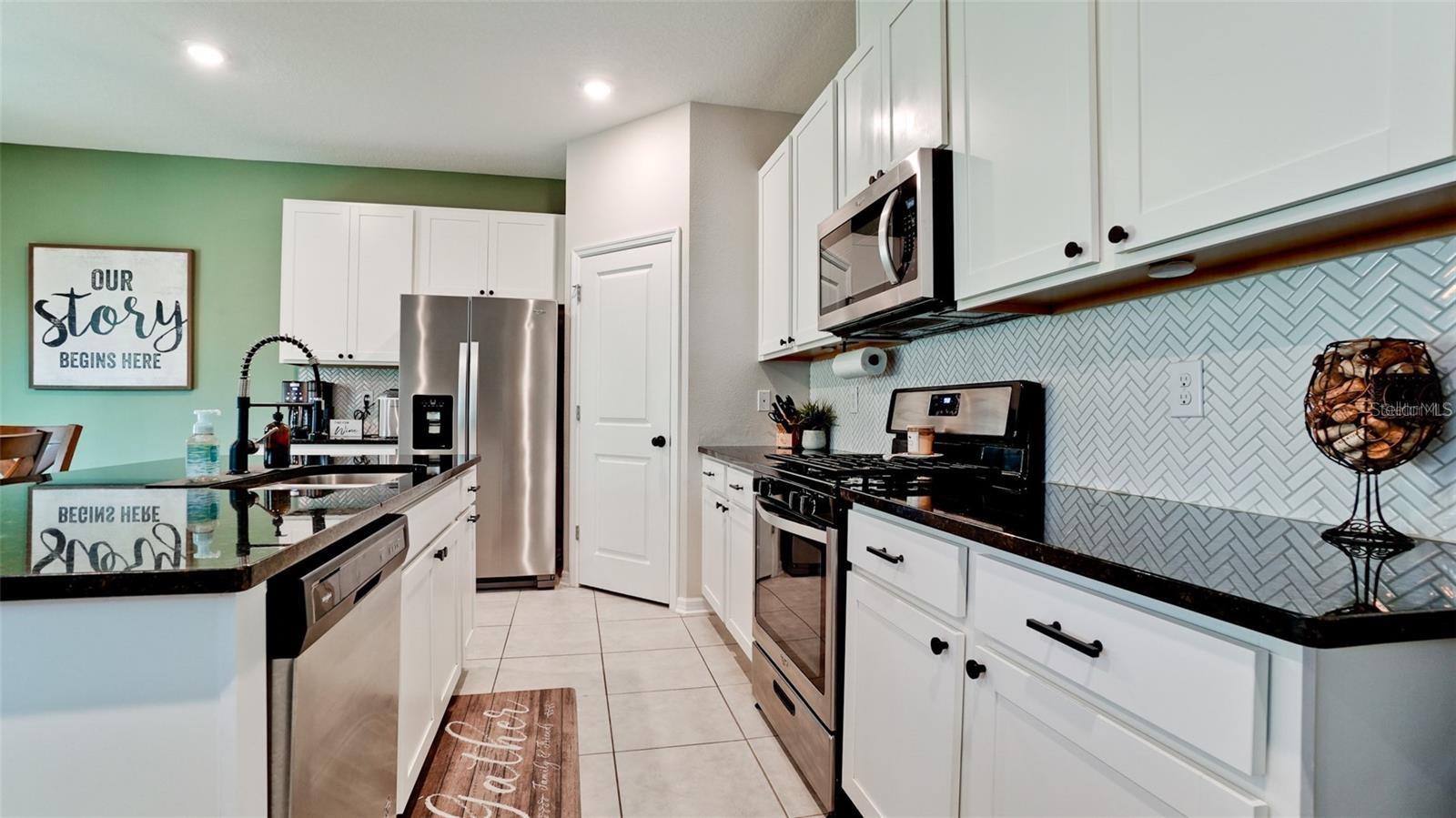 ARTISAN LAKES EAVES BEND PH I SP A-K - Residential Lease