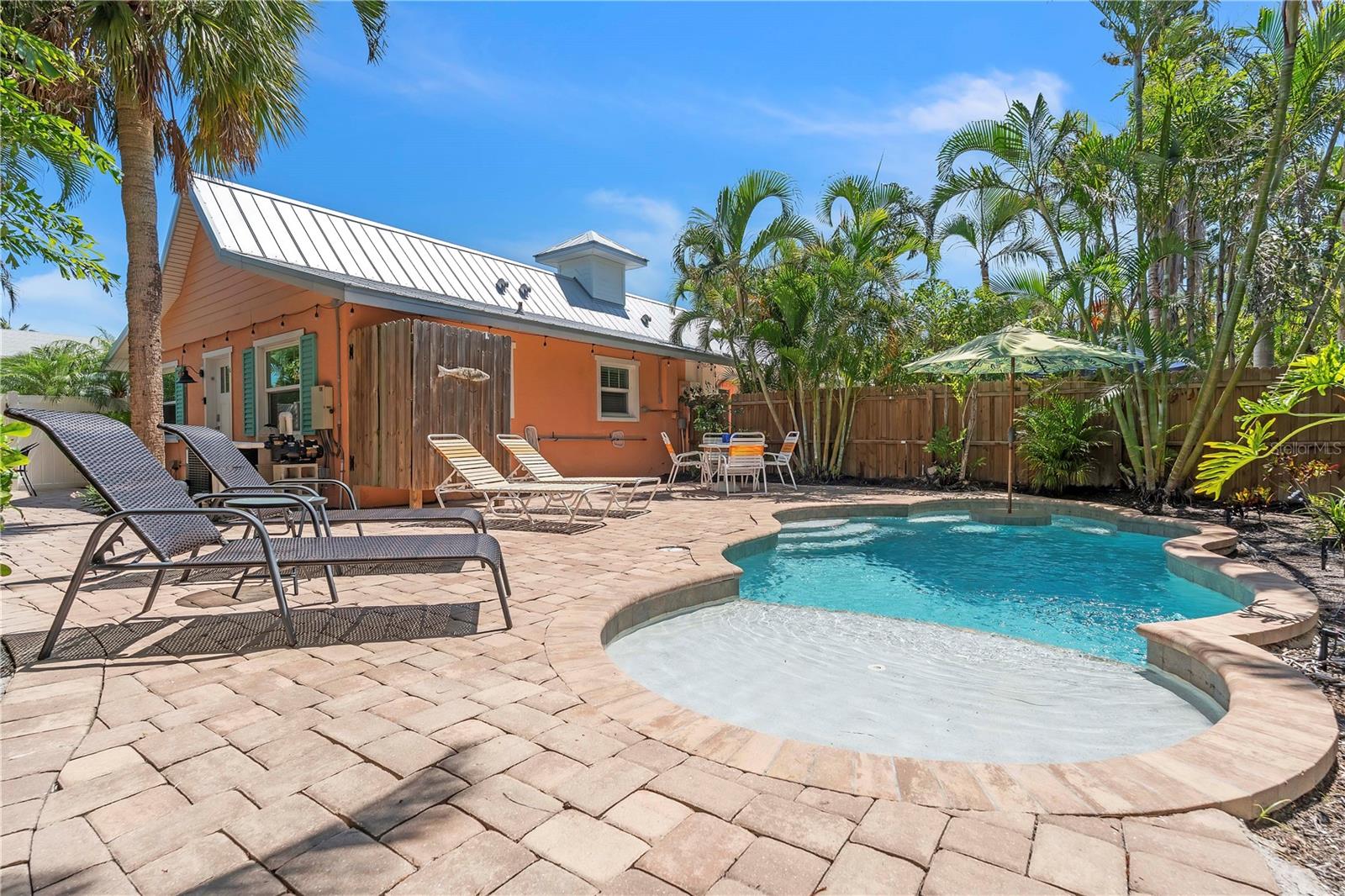 BIRD OF PARADISE OF HOLMES BEACH A CONDO - Residential