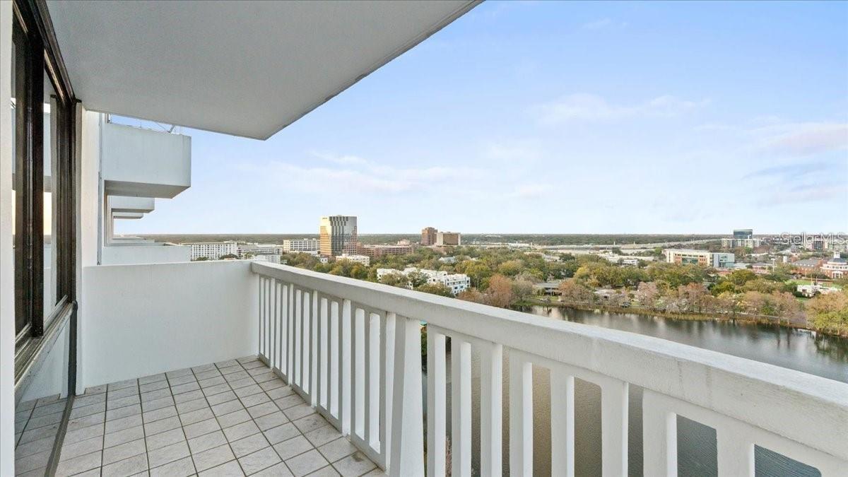 PARK LAKE TOWERS - Residential