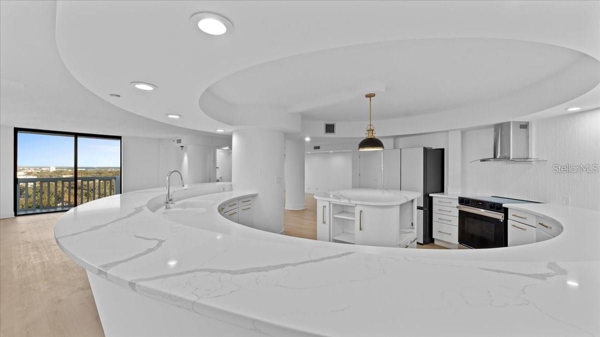 PARK LAKE TOWERS - Residential