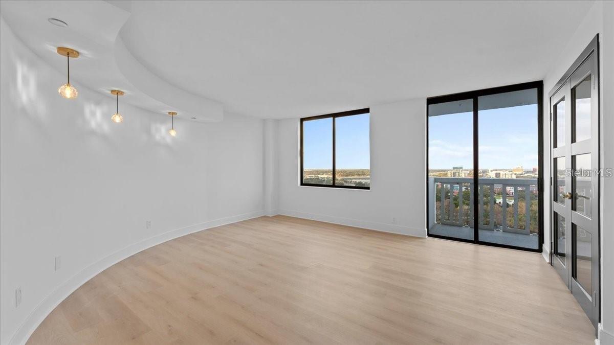PARK LAKE TOWERS - Residential