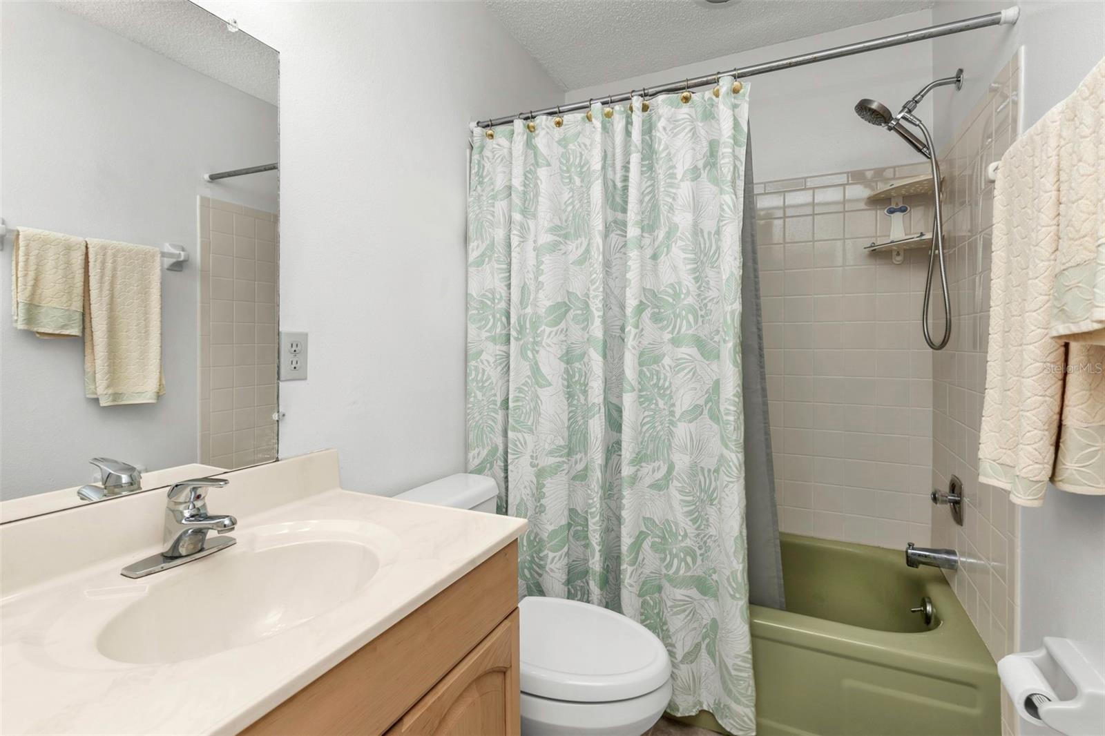 VILLAGE AT WILDFLOWER CC PH 01 B - Residential
