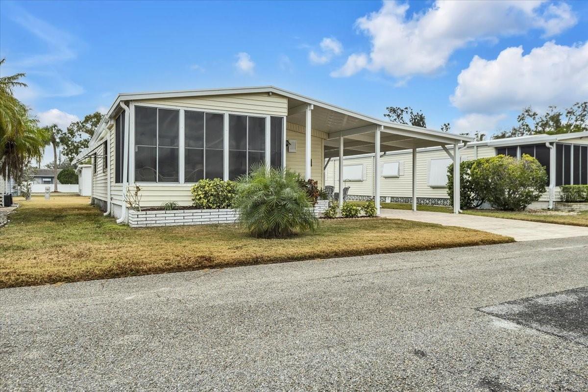 PALM LAKE ESTATES - Residential