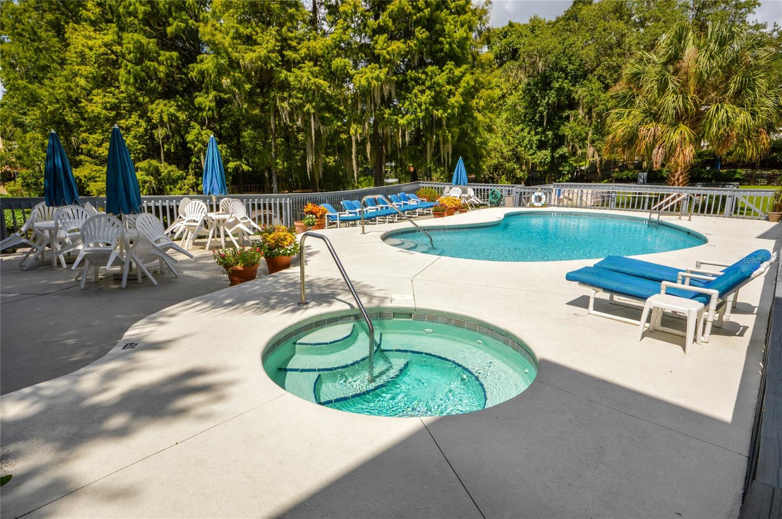 LANDINGS WITHLACOOCHEE OR 1272/1072 - Residential
