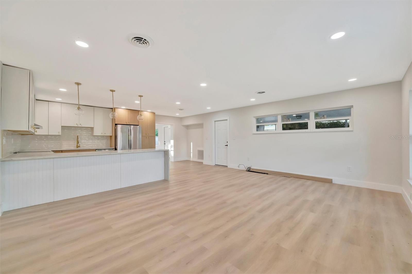 SOUTH GATE - Residential