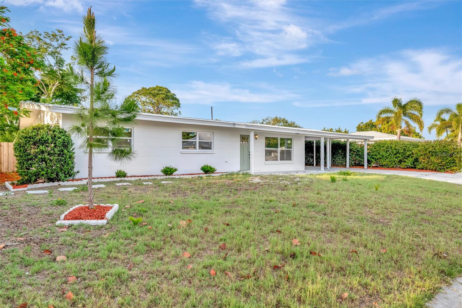SOUTH GATE - Residential