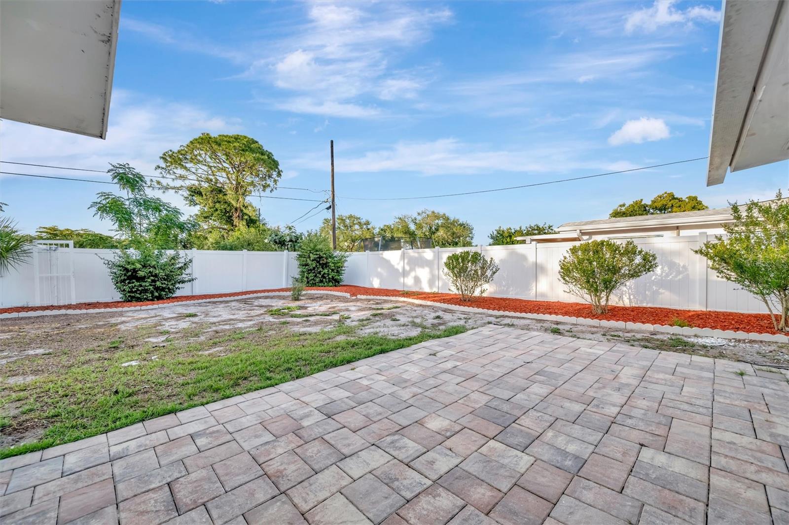 SOUTH GATE - Residential