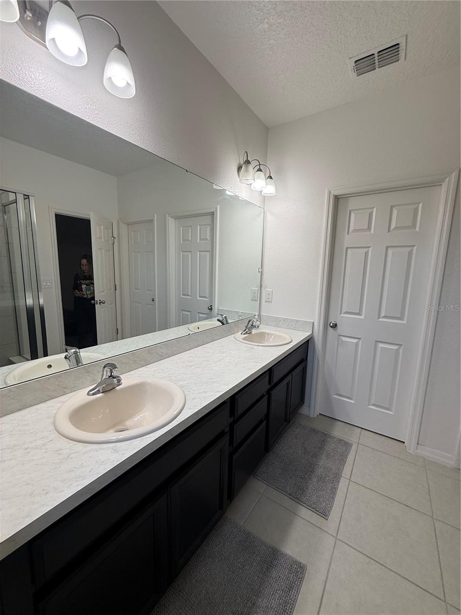 SAWGRASS LNDGS - Residential Lease