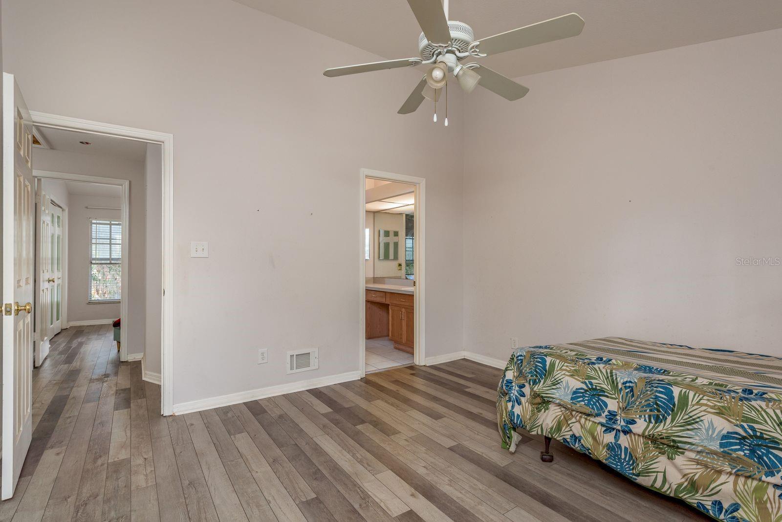 EMBASSY PARK TWNHMS CONDO - Residential
