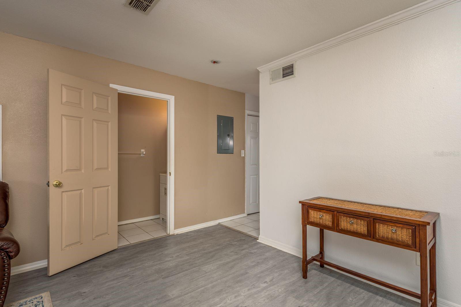 EMBASSY PARK TWNHMS CONDO - Residential