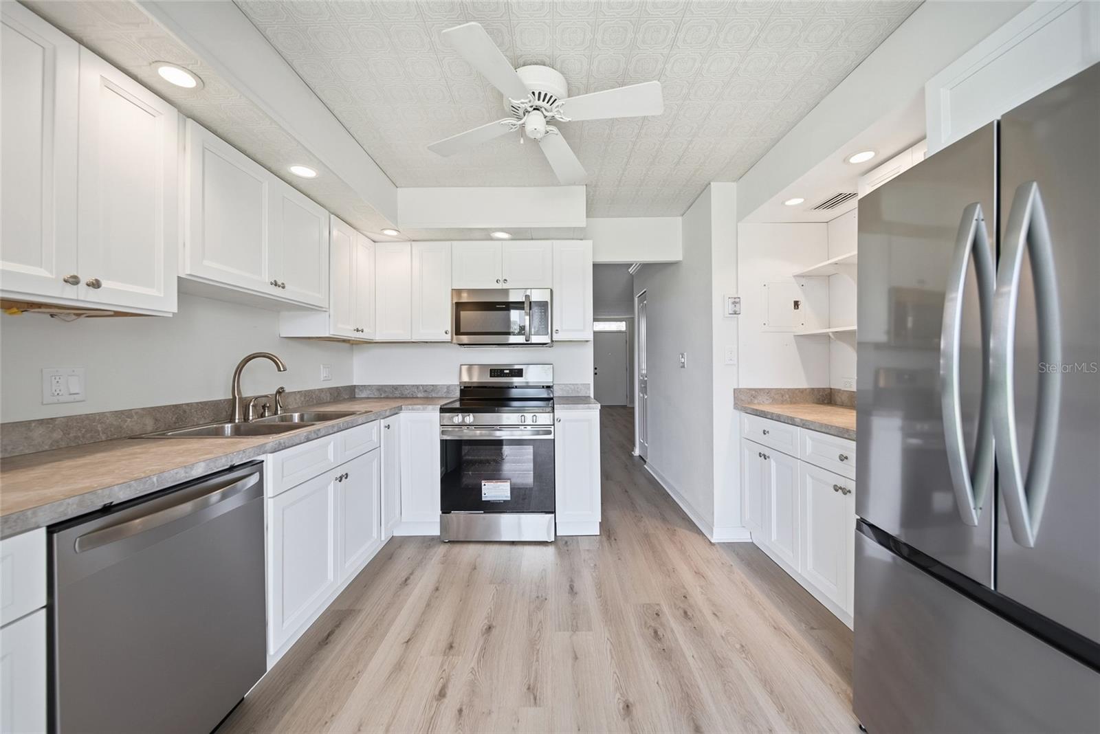 WINSTON PARK NORTHEAST - Residential