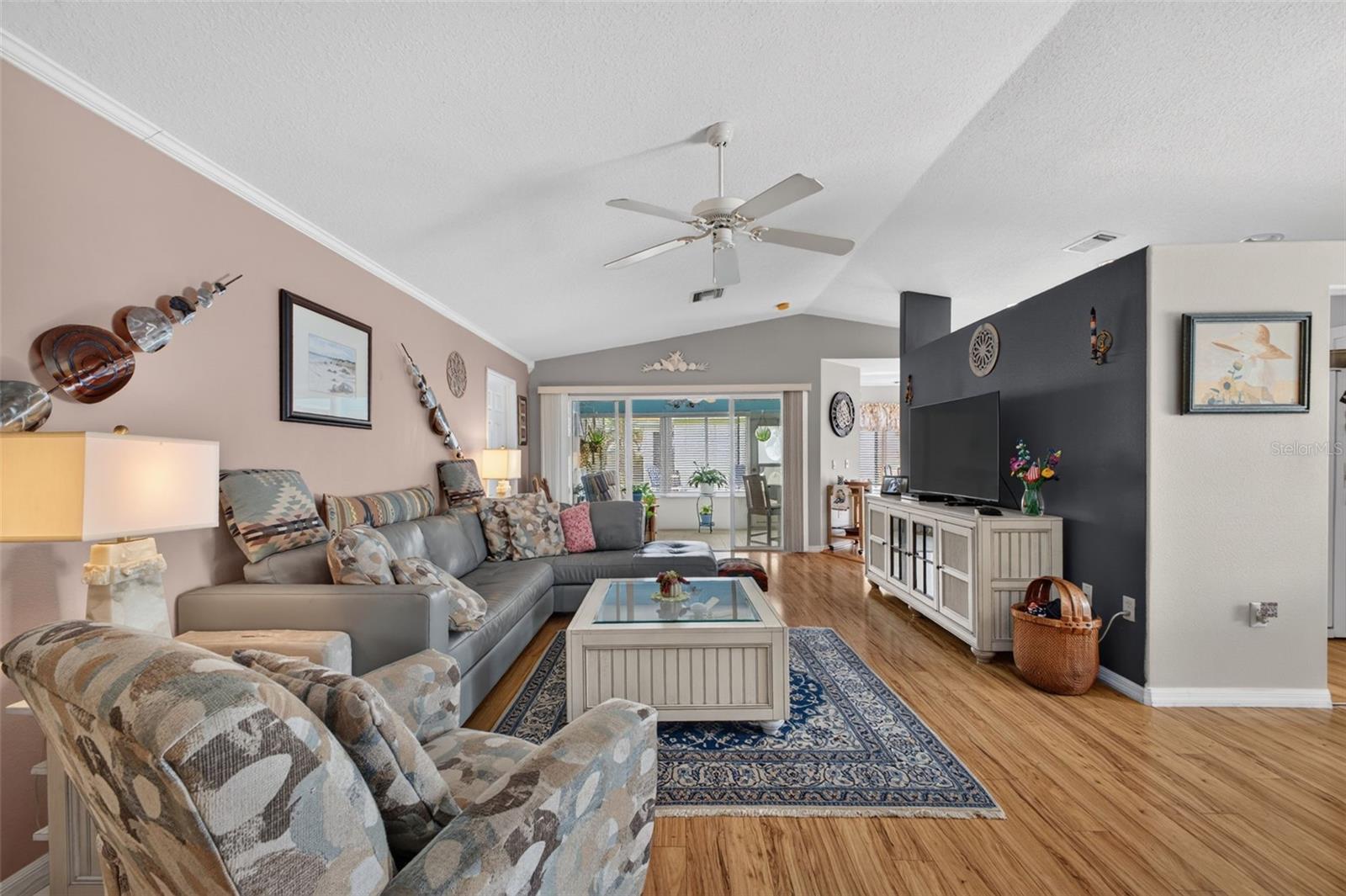 PENNBROOKE PH 02S LT S1 ORB 2145 PG 1477 - Residential Lease