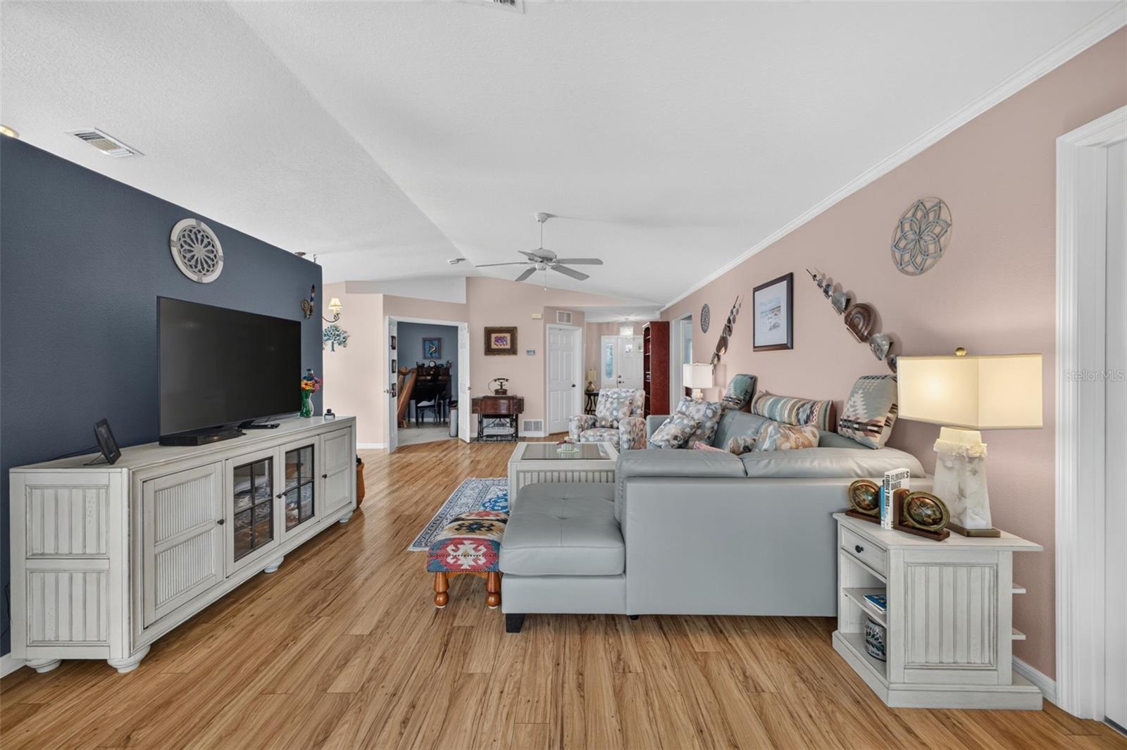 PENNBROOKE PH 02S LT S1 ORB 2145 PG 1477 - Residential Lease