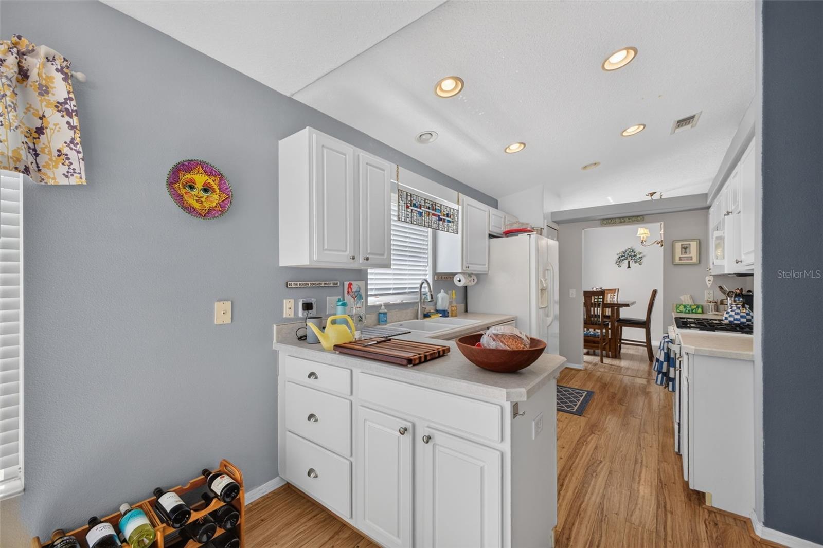 PENNBROOKE PH 02S LT S1 ORB 2145 PG 1477 - Residential Lease