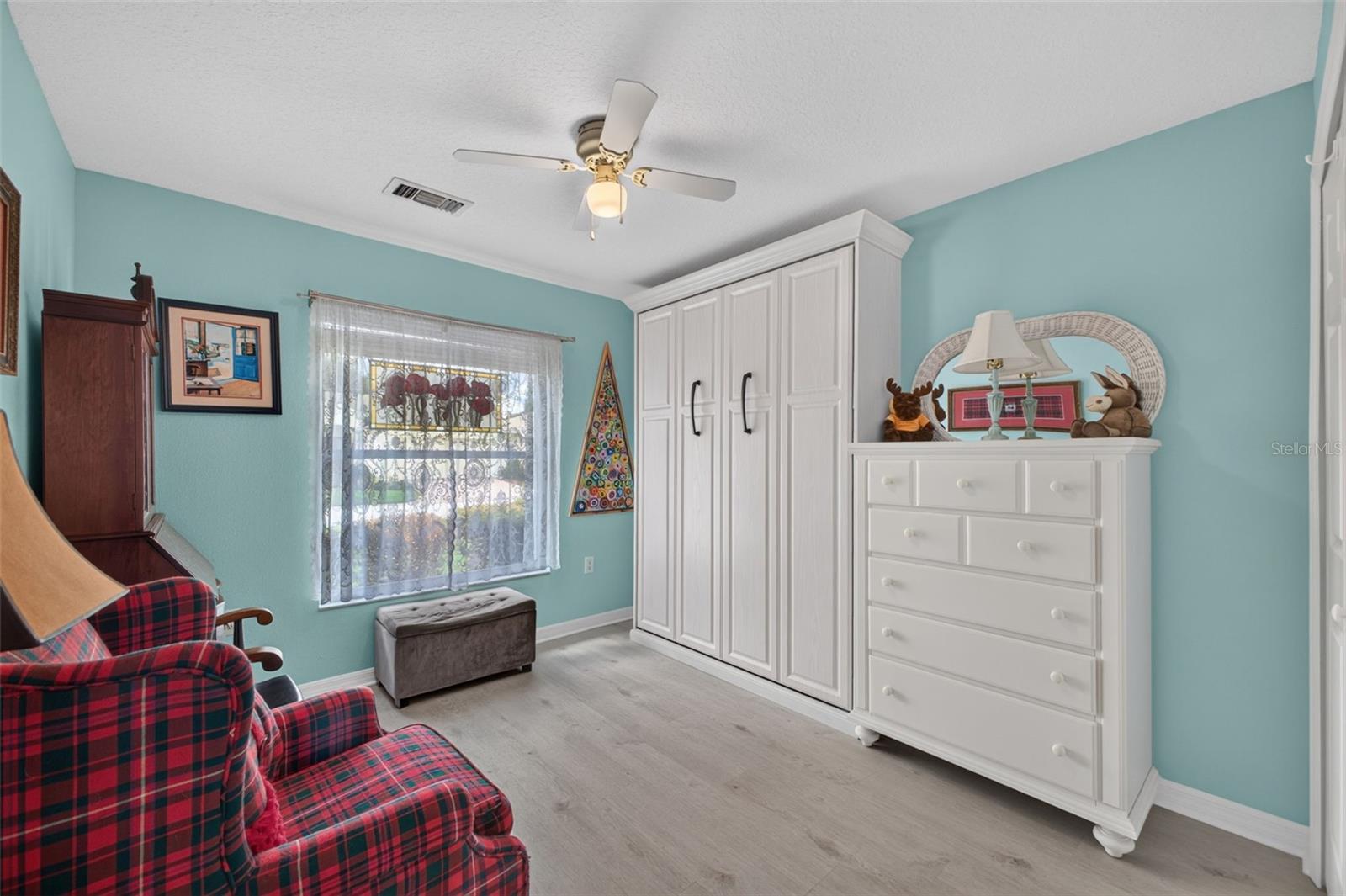 PENNBROOKE PH 02S LT S1 ORB 2145 PG 1477 - Residential Lease