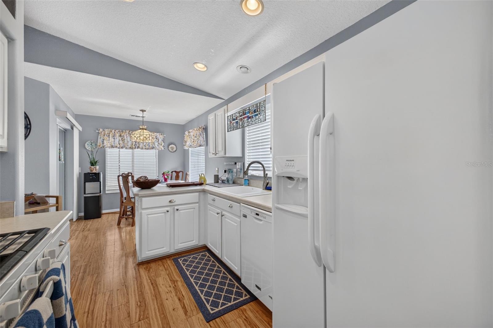 PENNBROOKE PH 02S LT S1 ORB 2145 PG 1477 - Residential Lease