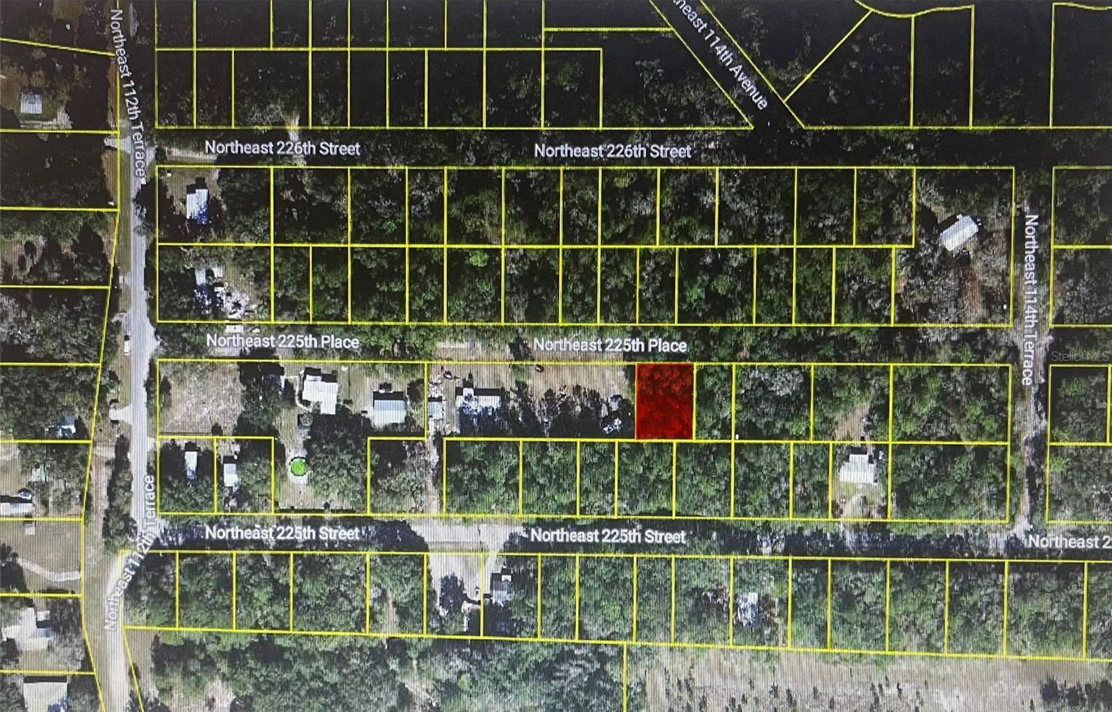 THREE LAKES ESTATE - Land