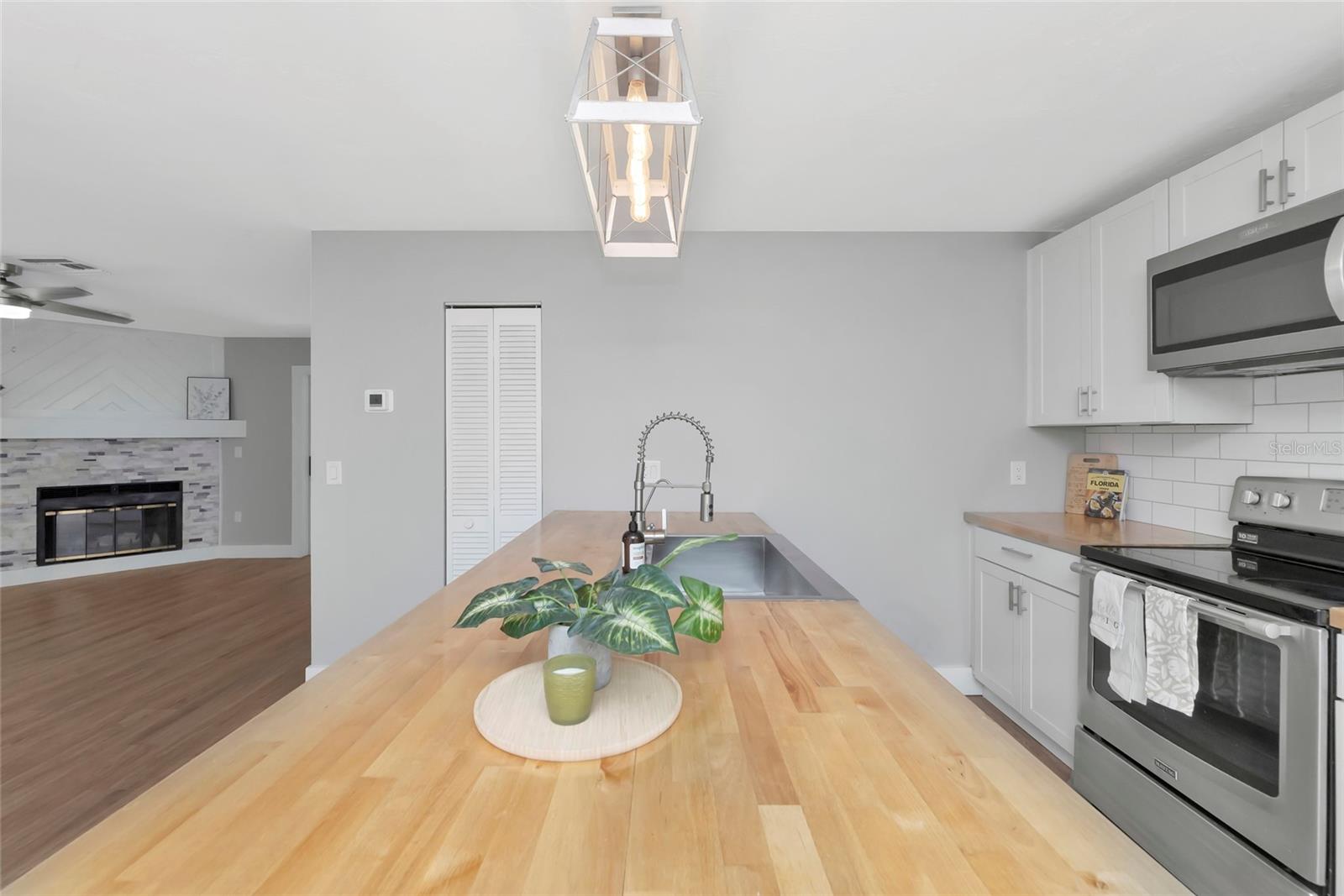 CEDAR HAMMOCK - Residential