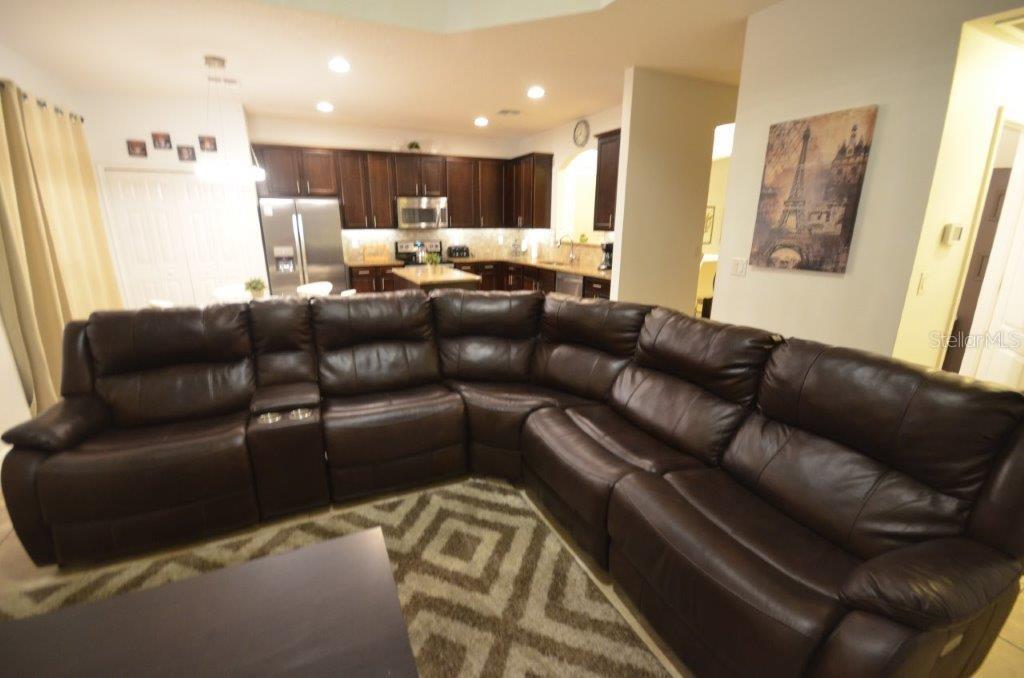 VERANDA PALMS PH 2A - Residential Lease