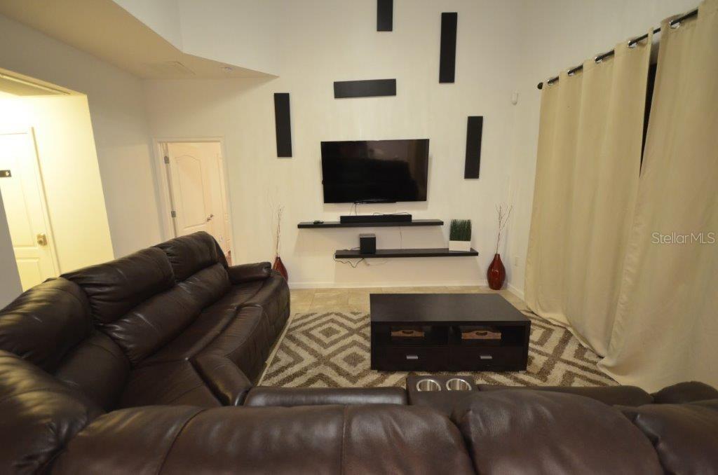VERANDA PALMS PH 2A - Residential Lease