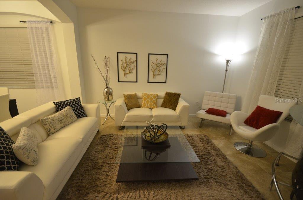 VERANDA PALMS PH 2A - Residential Lease