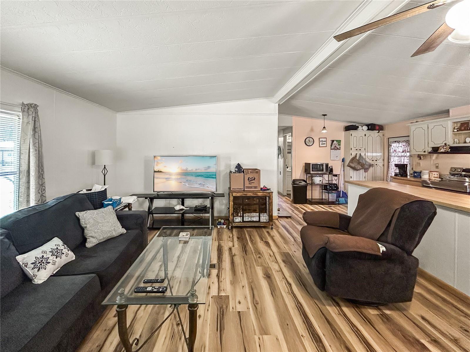 OAKS ROYAL - Residential