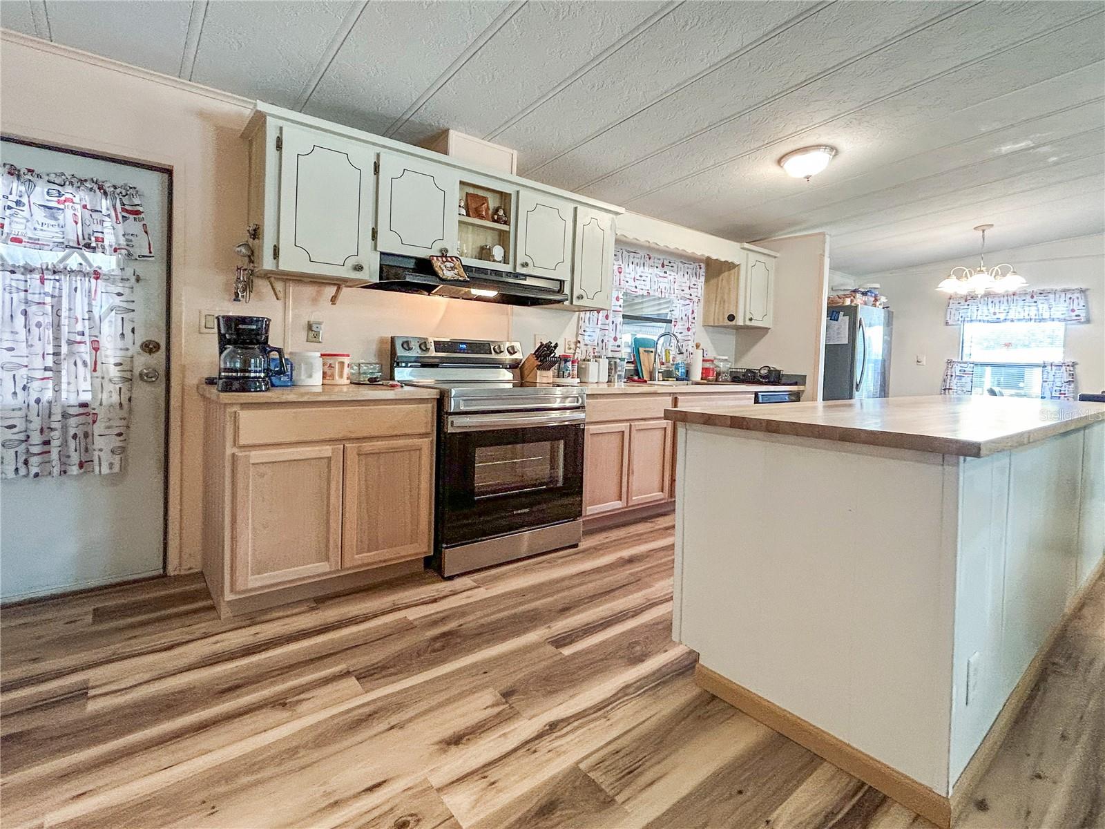 OAKS ROYAL - Residential