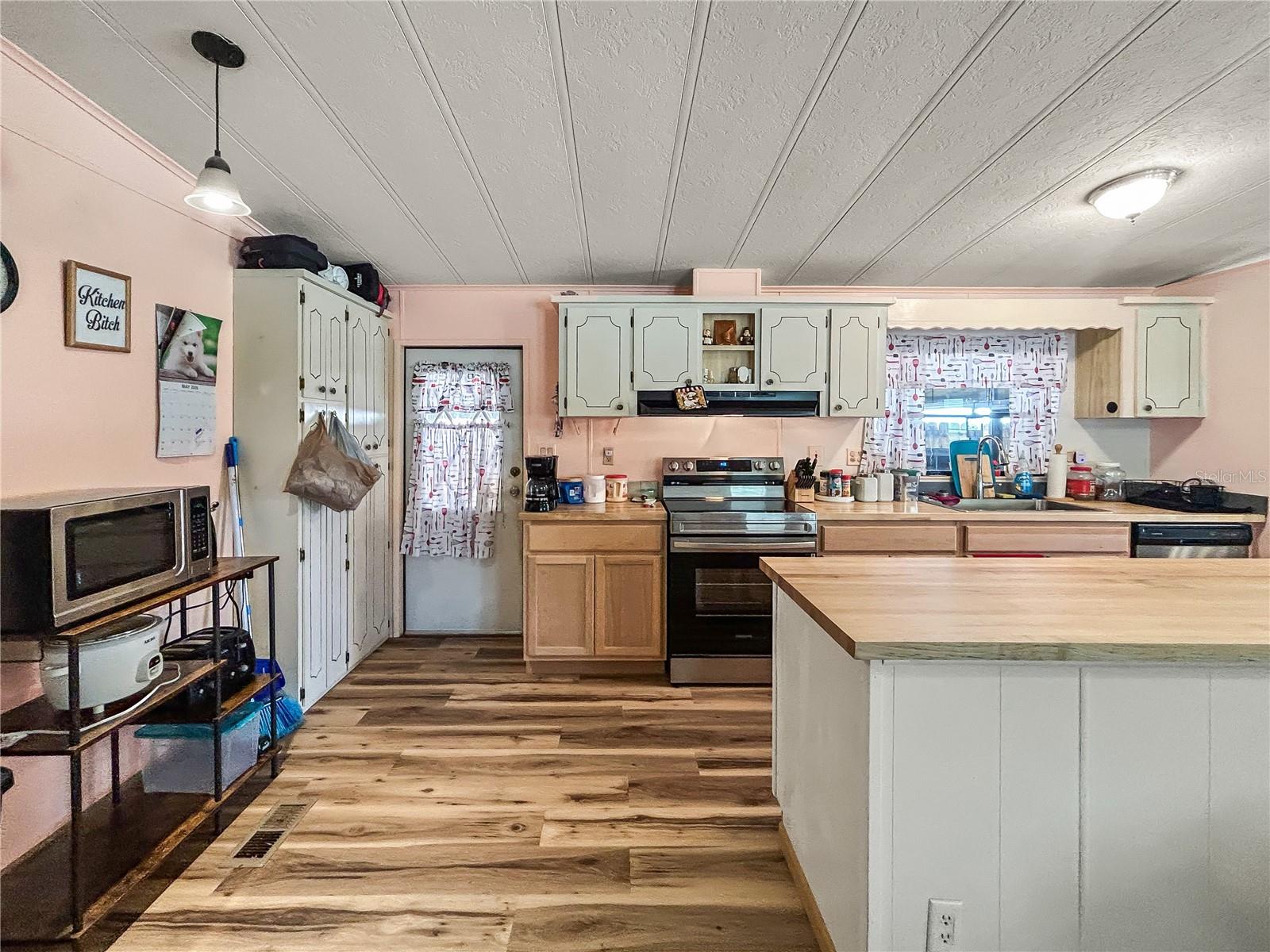 OAKS ROYAL - Residential