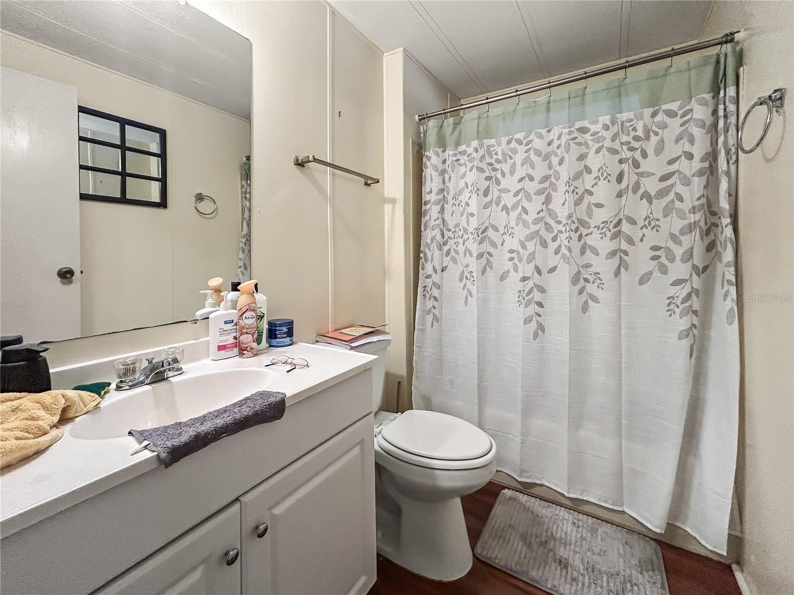 OAKS ROYAL - Residential