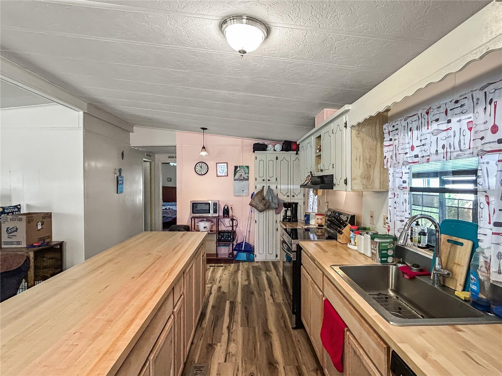 OAKS ROYAL - Residential